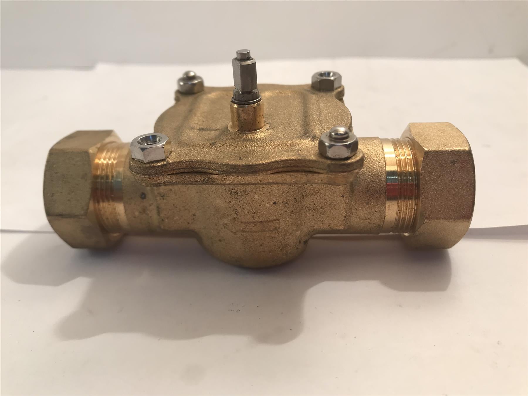 Honeywell 2 port Valve 22mm Body Only