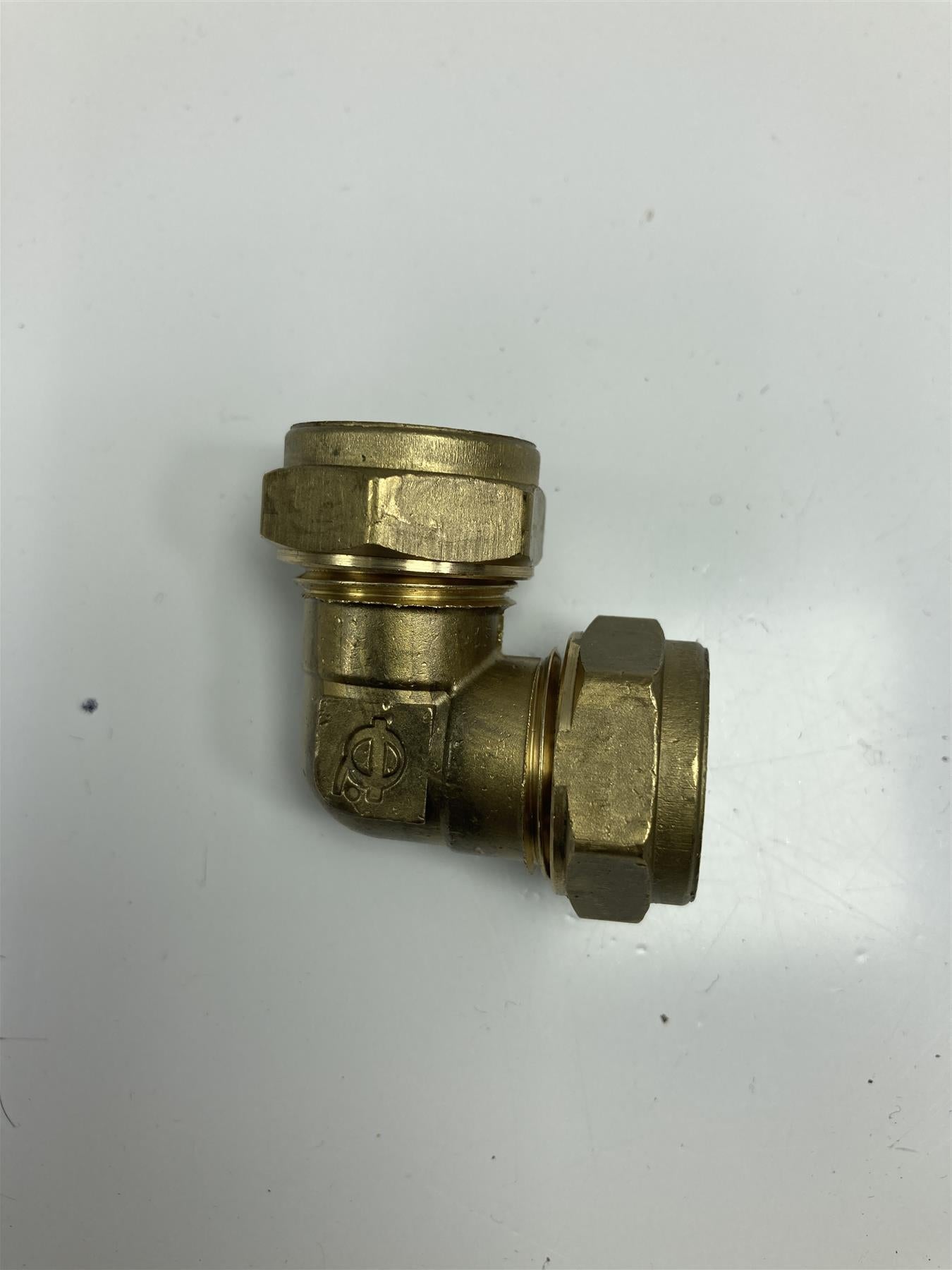 EQUAL ELBOW SIZE 15MM EQUAL CODE - 954356