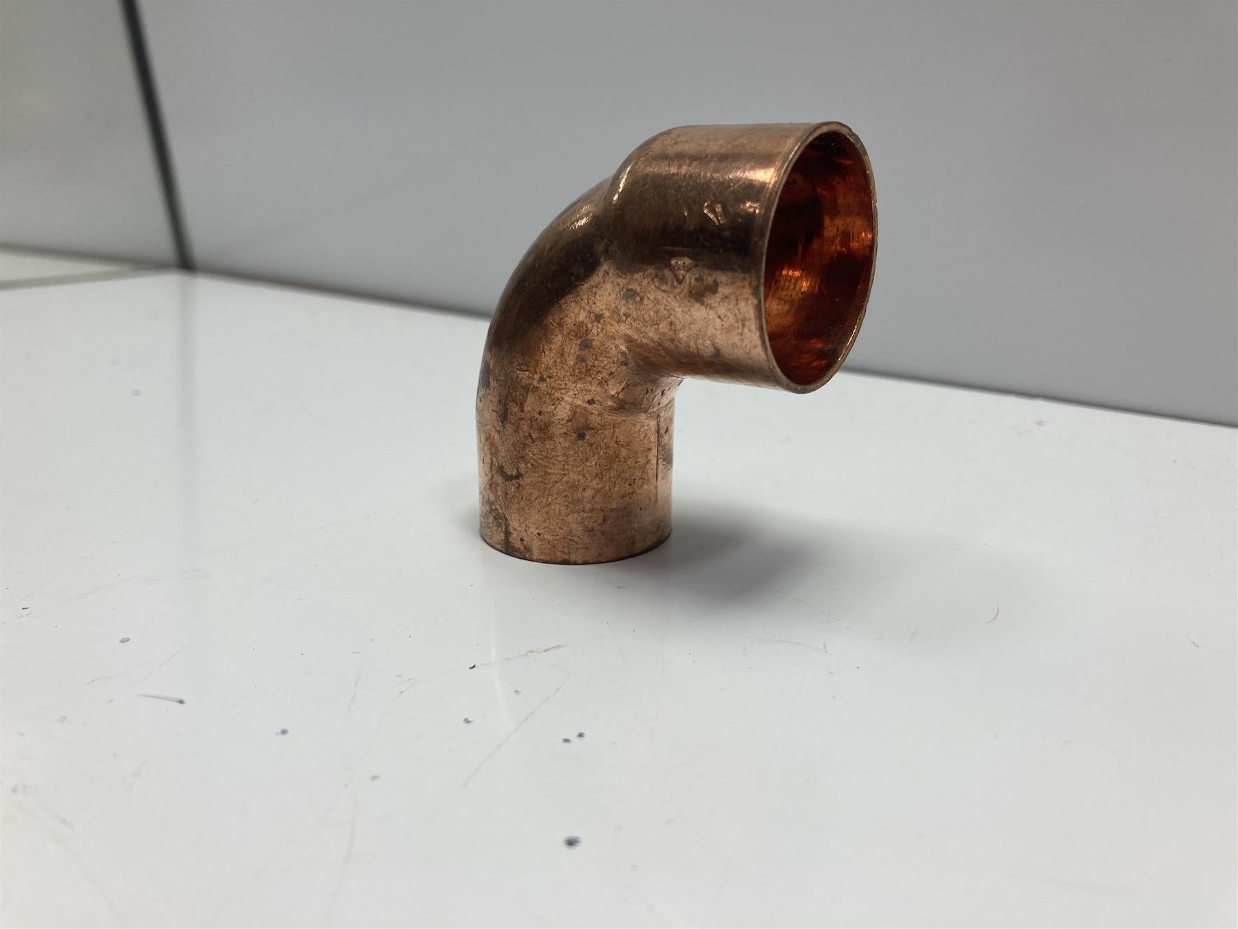 544765 cb end feed 90 deg elbow 28mm
