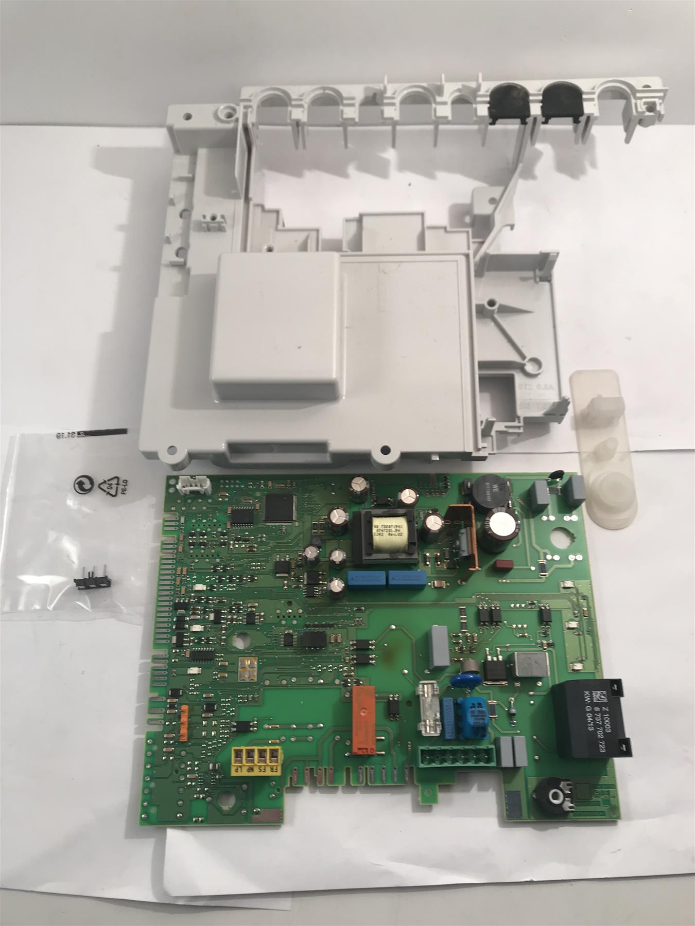 New Genuine Worcester Bosch Greenstar PCB 8748300921