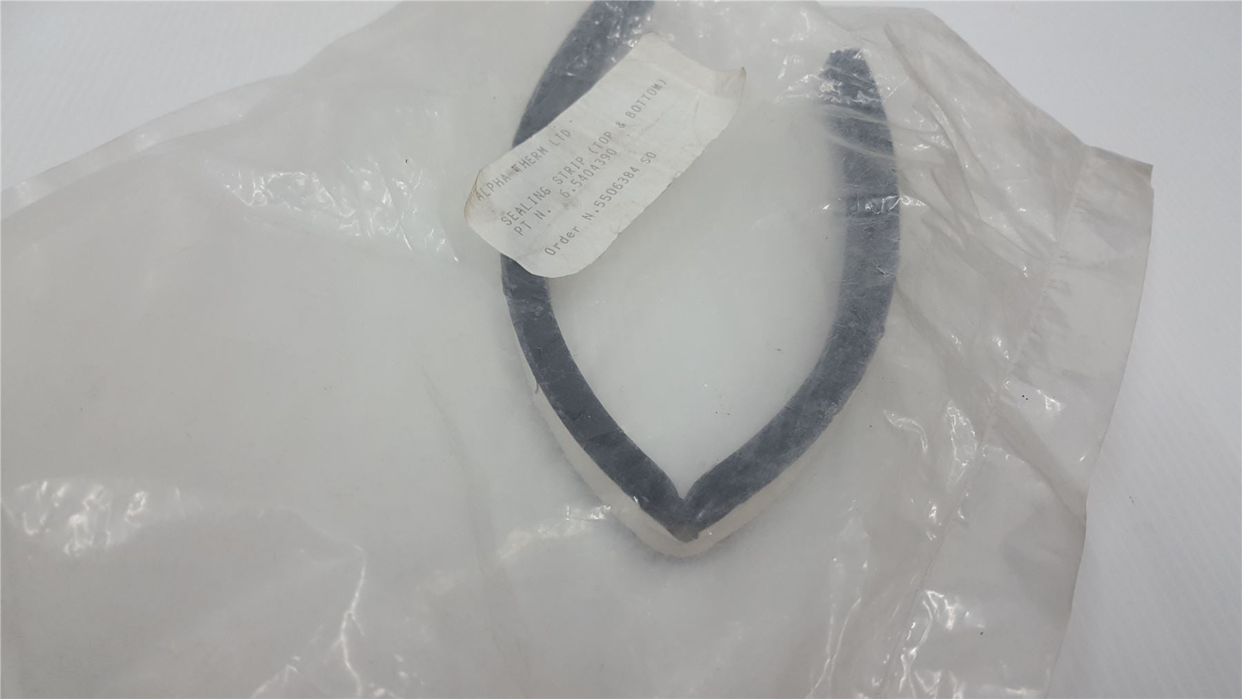 NEW ALPHA SEALING STRIP 6.5404690 65404690