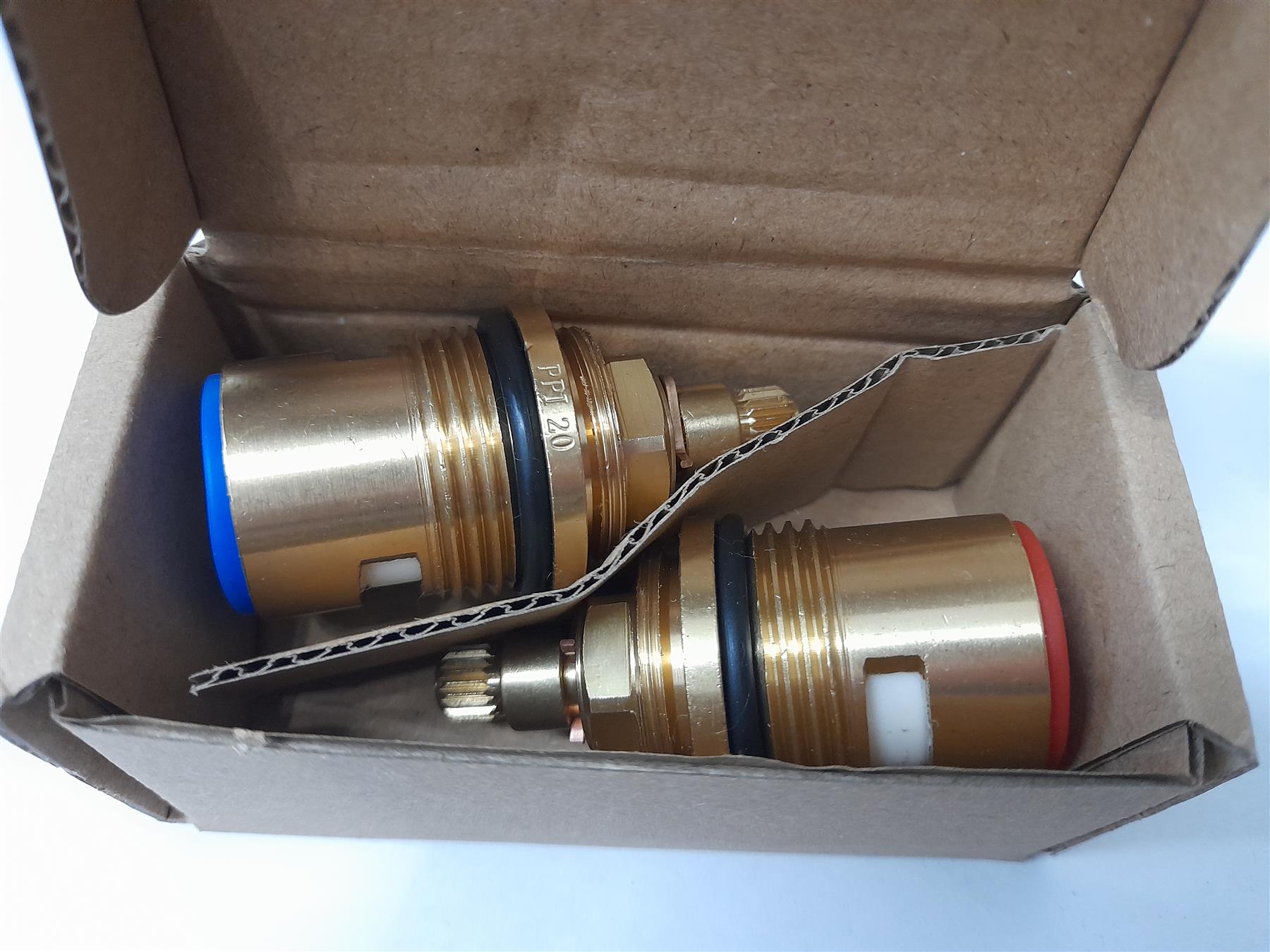 1 Pair 3/4 Low Ceramic Disc Valve 820748