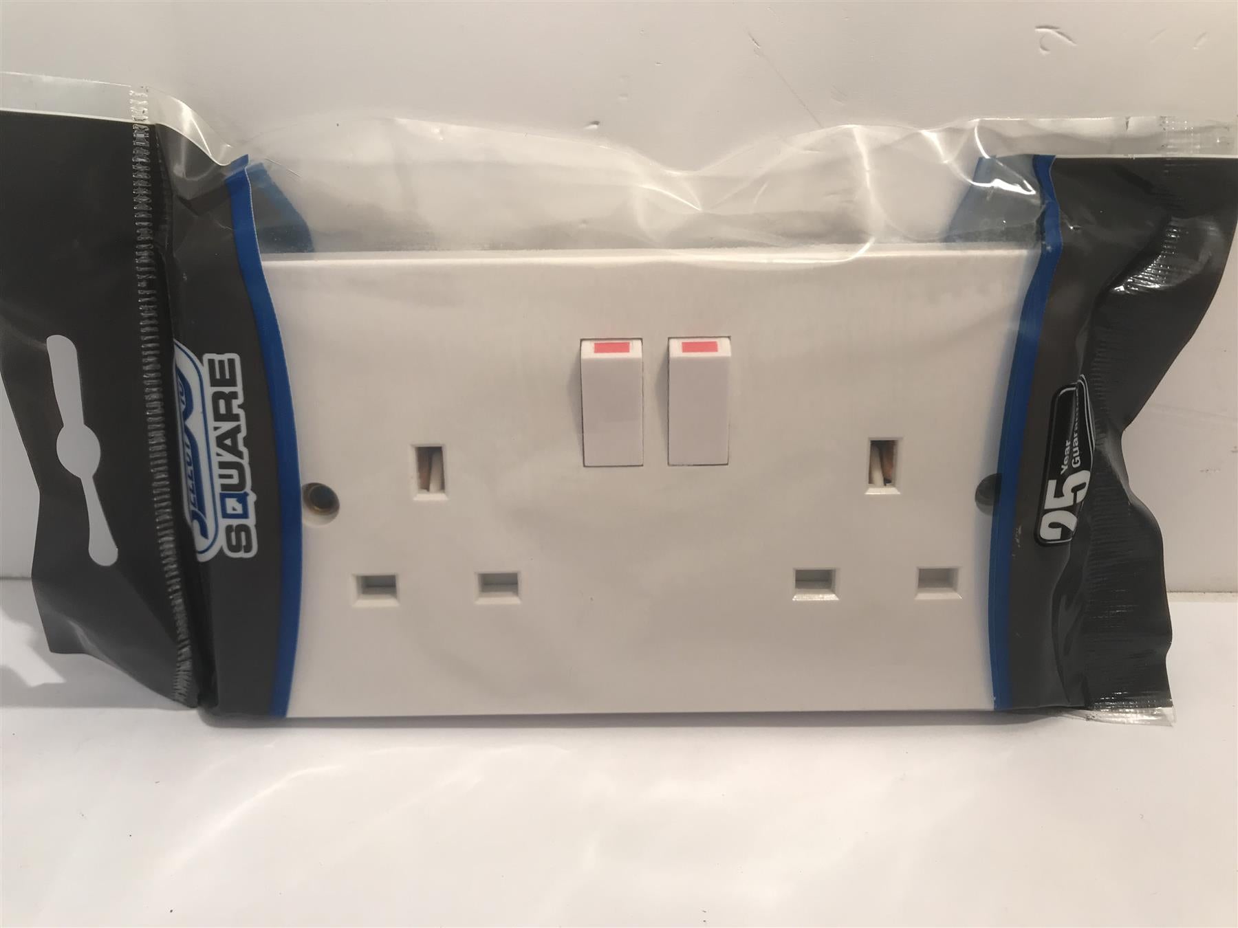 13 Amp 2 Gang Switched Socket LG9098-1E