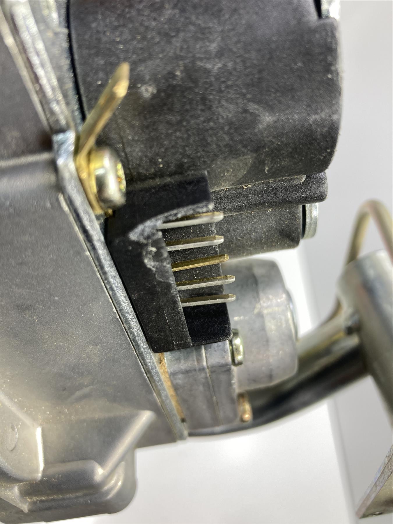 Honeywell VK4115V Gas Valve 1.011846 - 462273