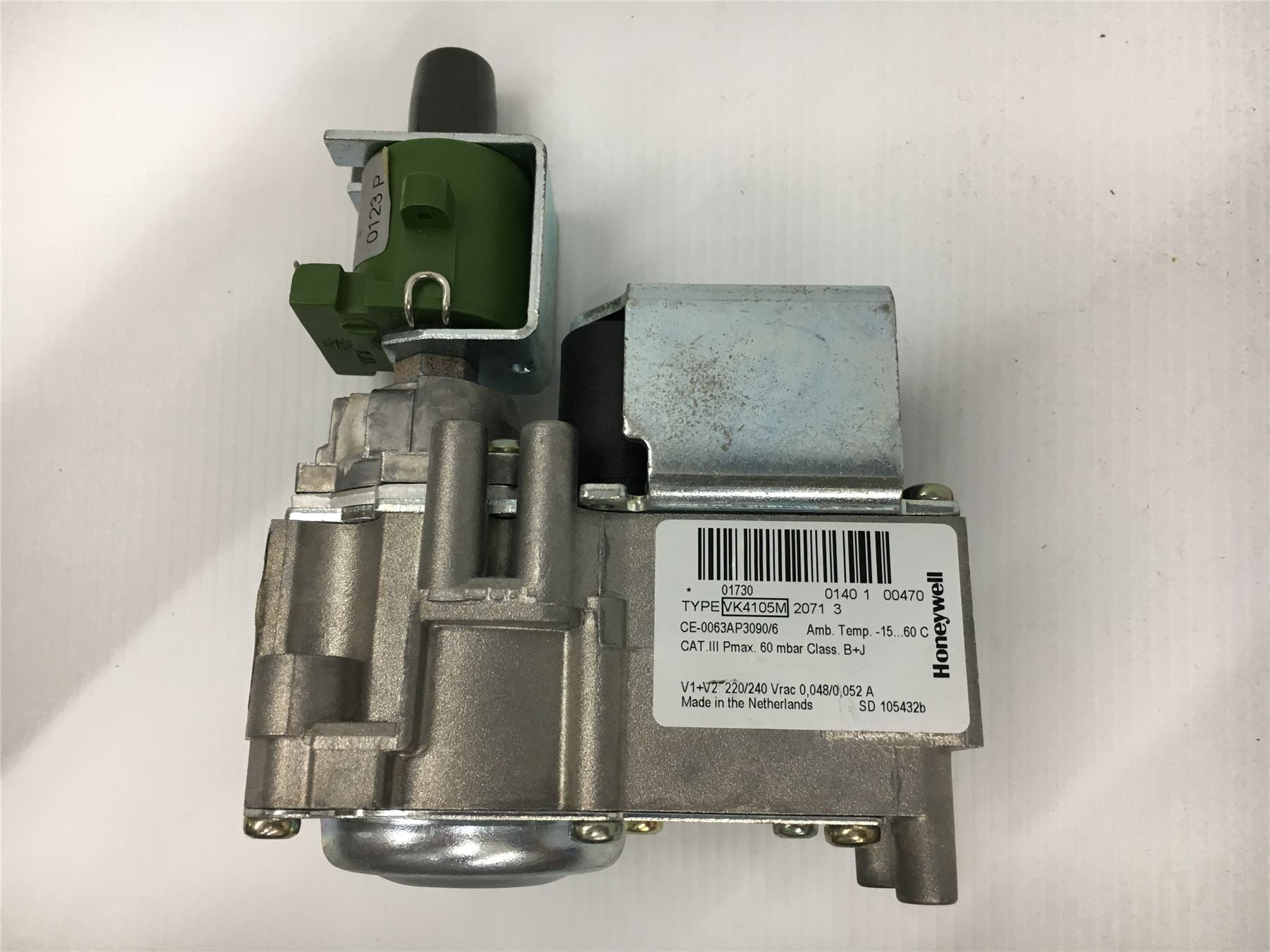 NEW Saunier Duval Gas Valve VK4105M2071 05719900
