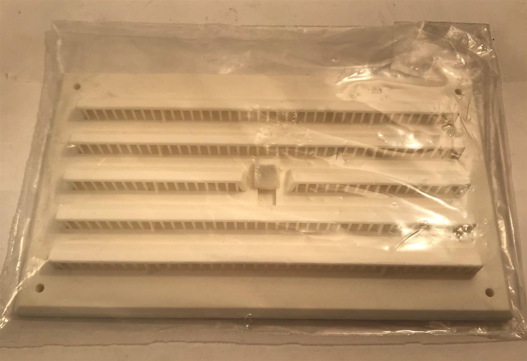 Airflow 6" x 3" Open/Close Air Vent HM63 White