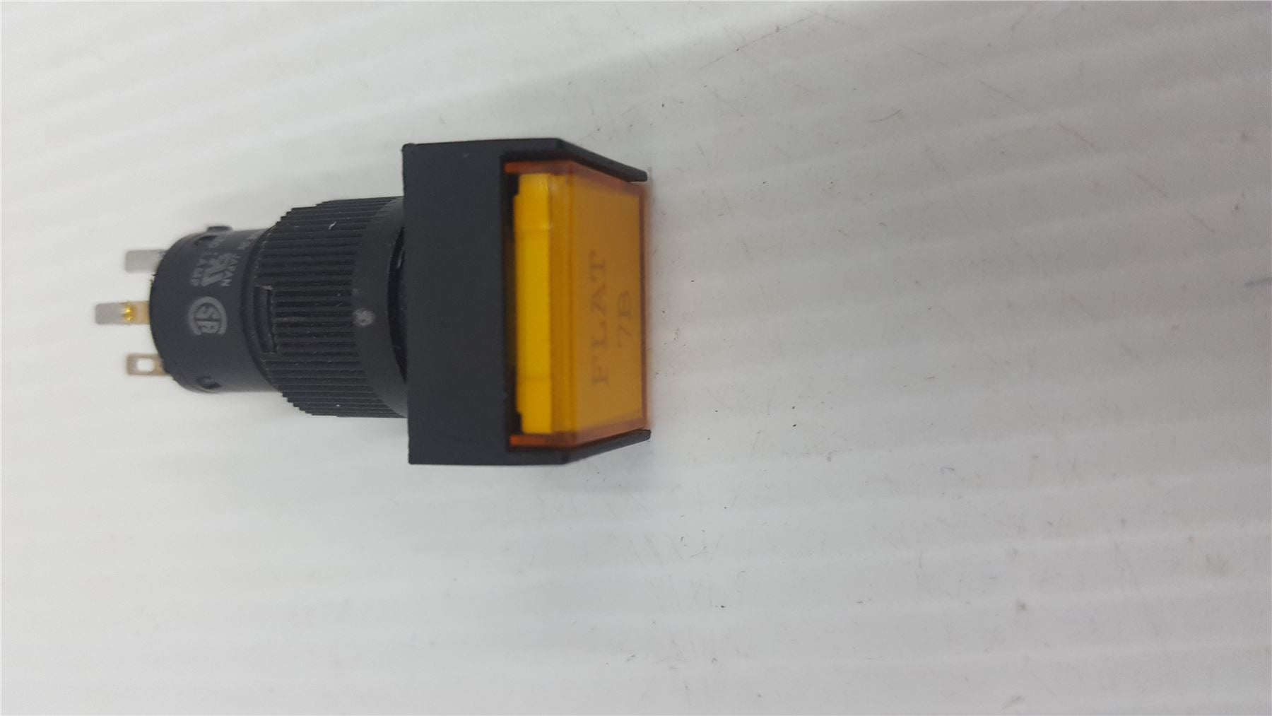 NEW OMRON INDUSTRIAL AUTOMATION PUSHBUTTON SWITCH YELLOW A3CA-7011