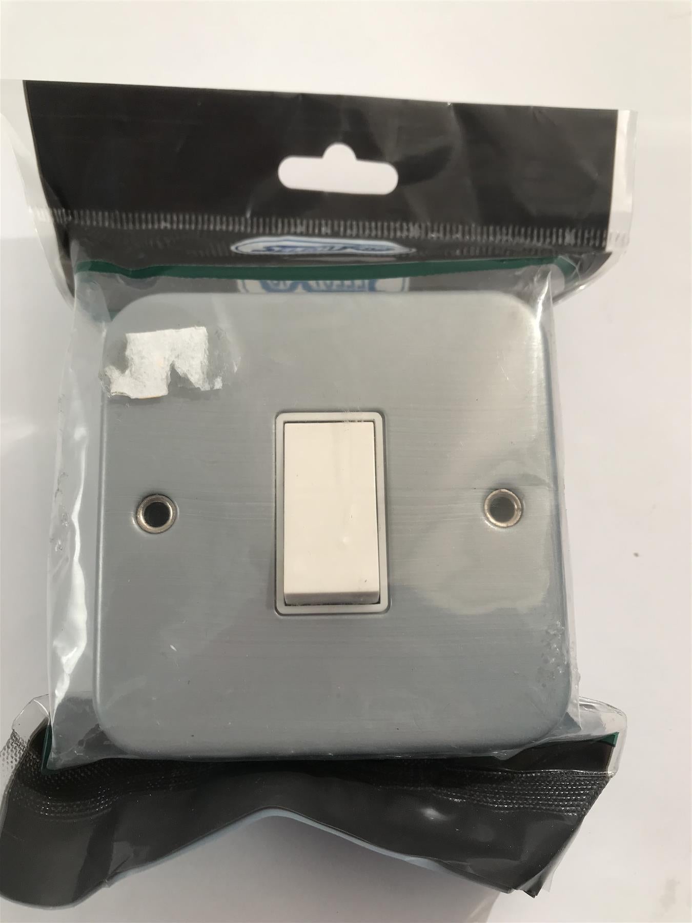 Selectric Metal Clad 10a Plate Switch  LG201-2MB
