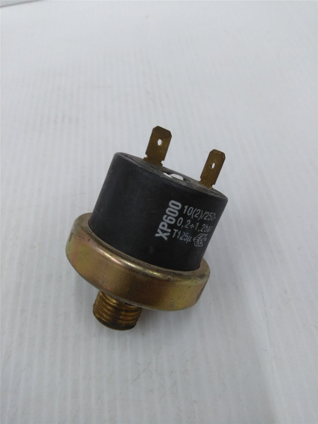 NEW ARISTON CHAFFOTEAUX LOW PRESSURE SWITCH 995903