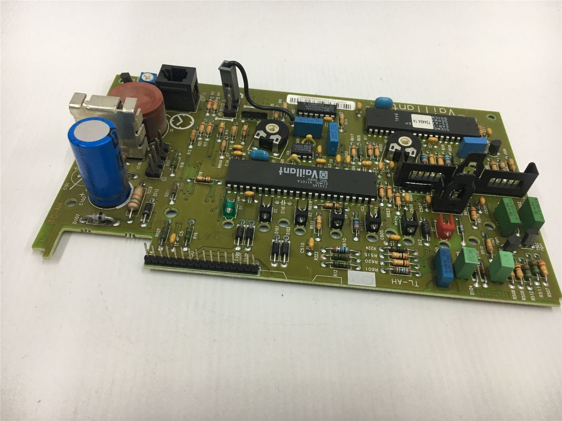 VAILLANT TURBOMAX THERMOCOMPACT PCB 130438 12m warranty