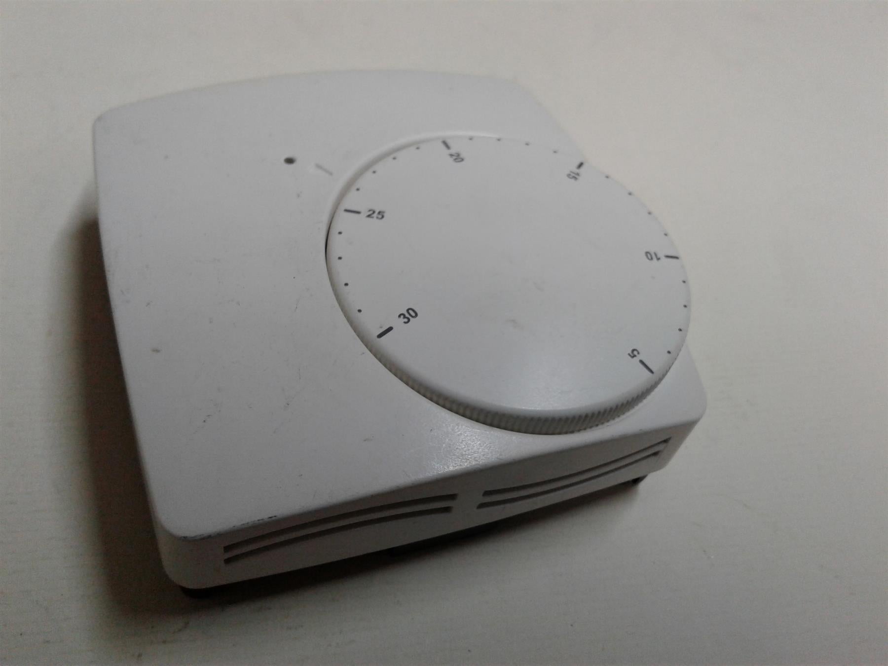 Watts P-2343 WFHT DUAL Thermostat HEATING TEMP CONTROL DIAL