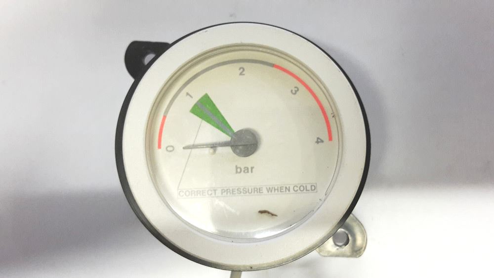 PRESSURE GAUGE