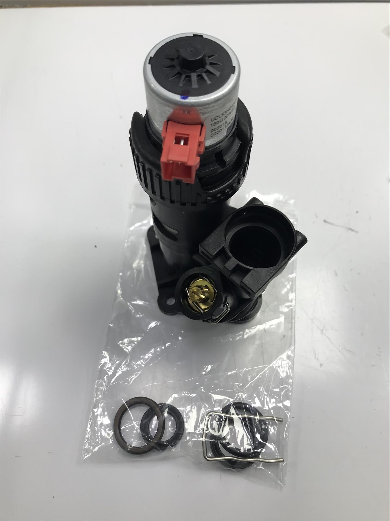 NEW VAILLANT ECOTEC THREE WAY VALVE 0020020015