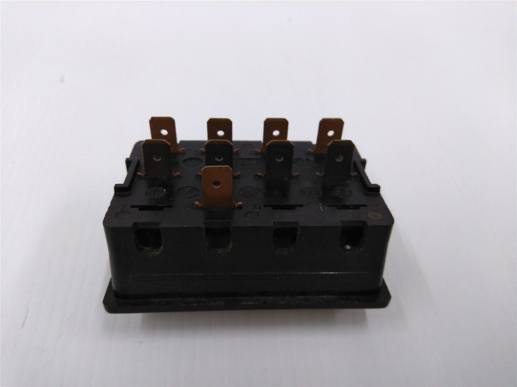 NEW VOKERA TRIPLE ROCKER SWITCH 4157