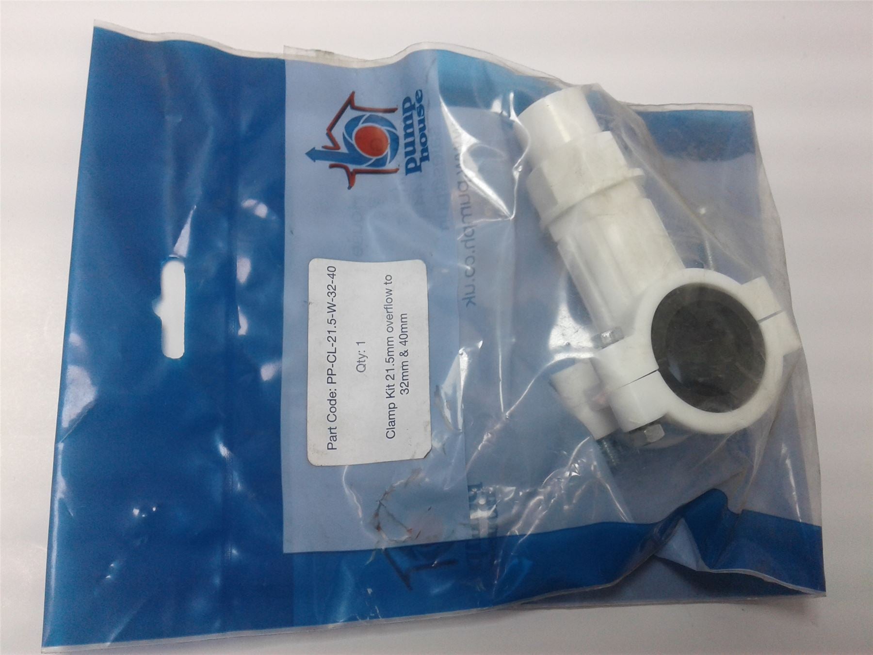 NEW  PUMP HOUSE Pipe Clamp Kit - 21.5mm overflow to 32mm  and 40mm