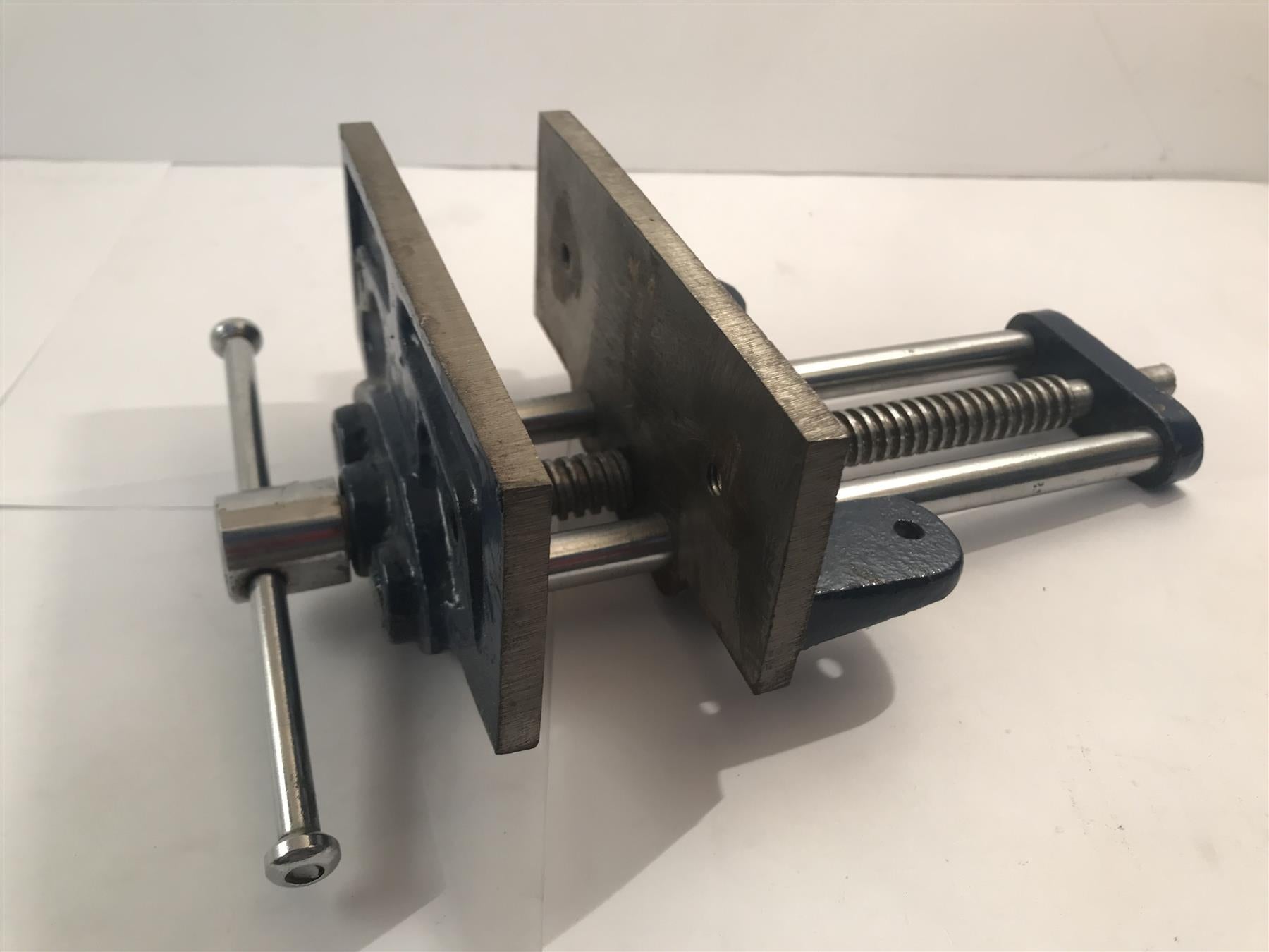 Woodworking Vice 150mm Cast Iron Body Chrome Plated Steel Screw Handle