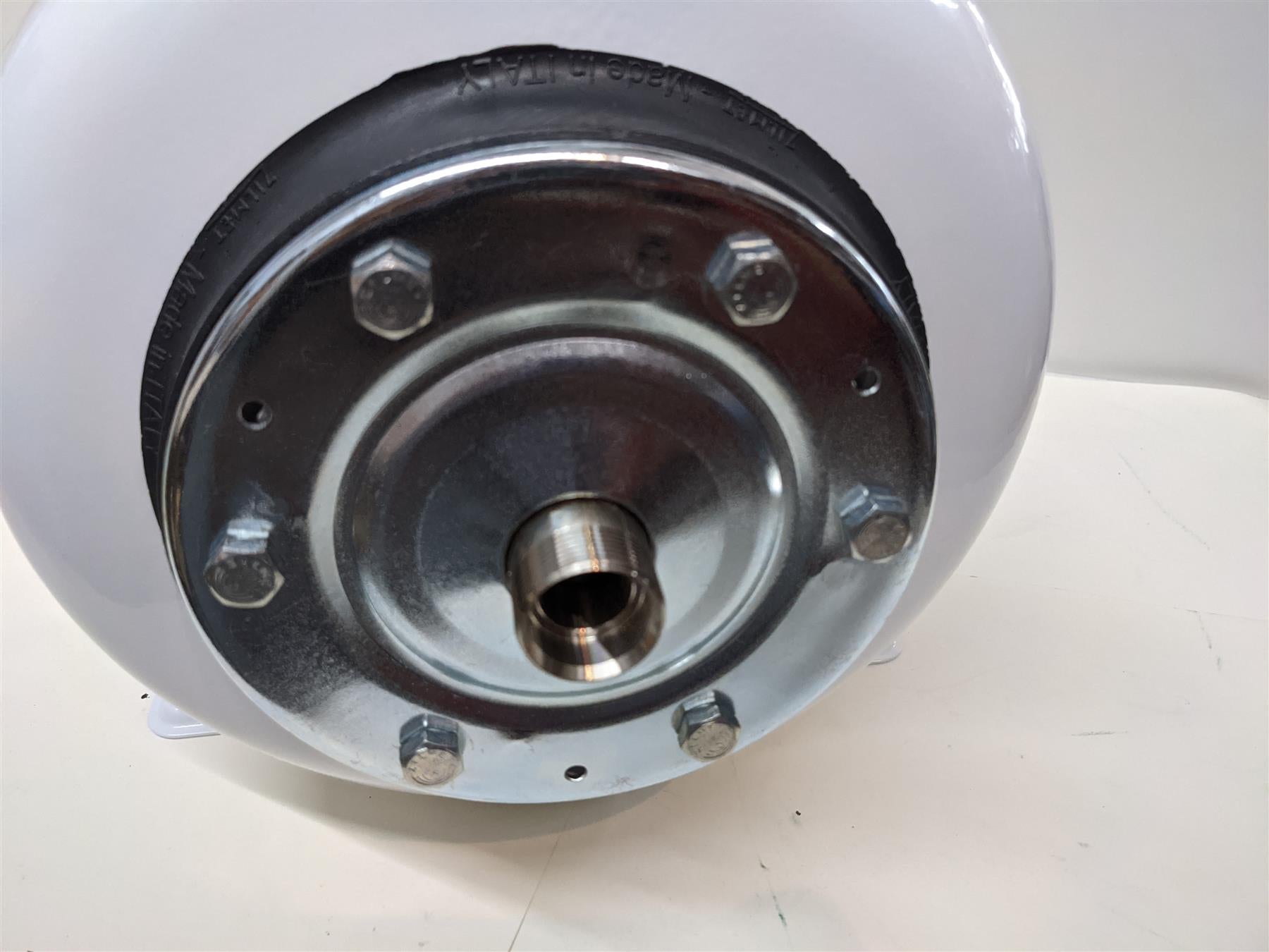 Zilmet Ultra Pro 19 Litre Potable Expansion Vessel 1100001951 22mm Connection