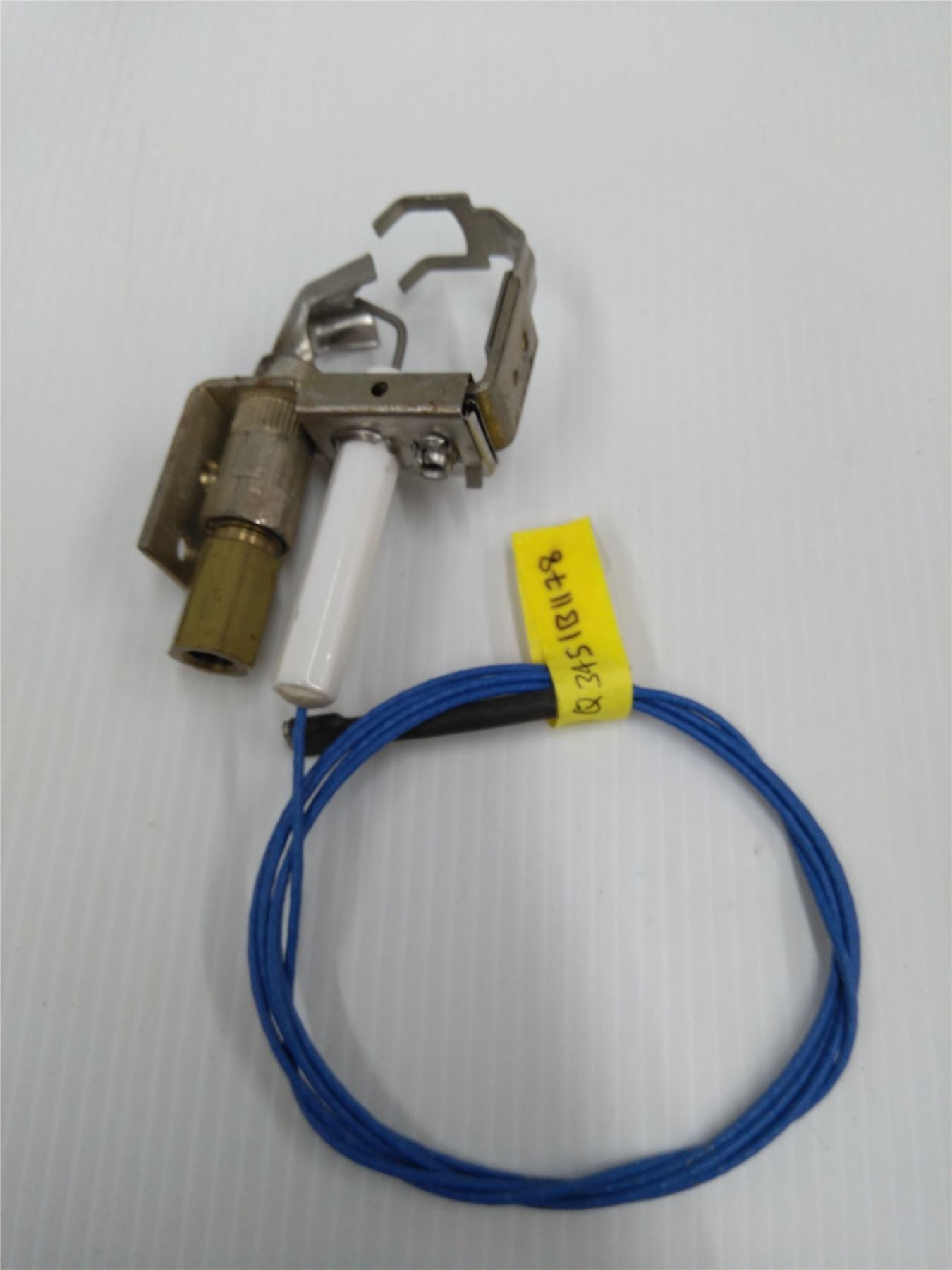 NEW HONEYWELL FURNACE PILOT BURNER IGNITER Q3451B1178