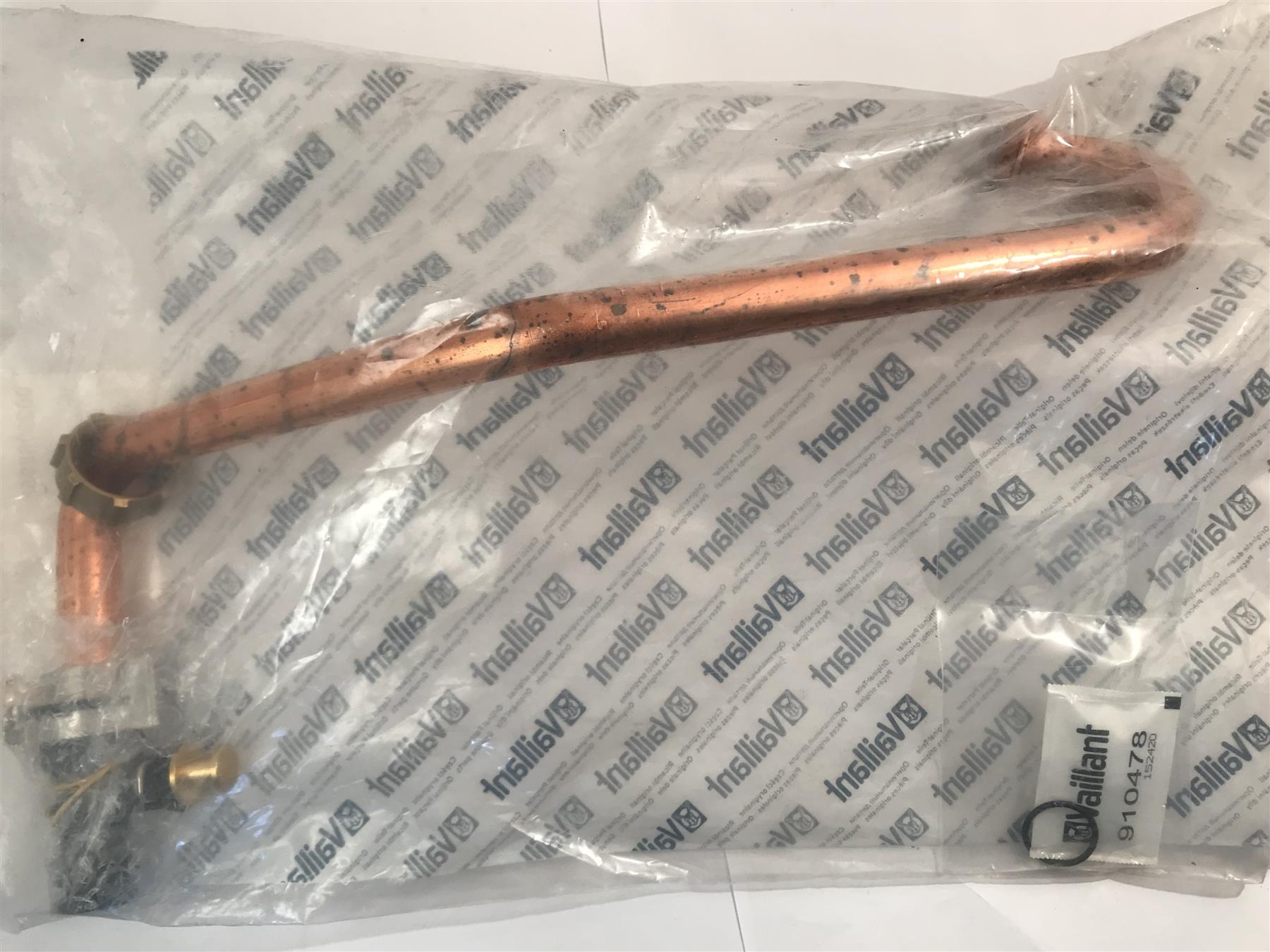 VAILLANT ECOTEC PLUS 824 831 837 HEAT EXCHANGER TO PUMP TUBE PIPE 0020068958