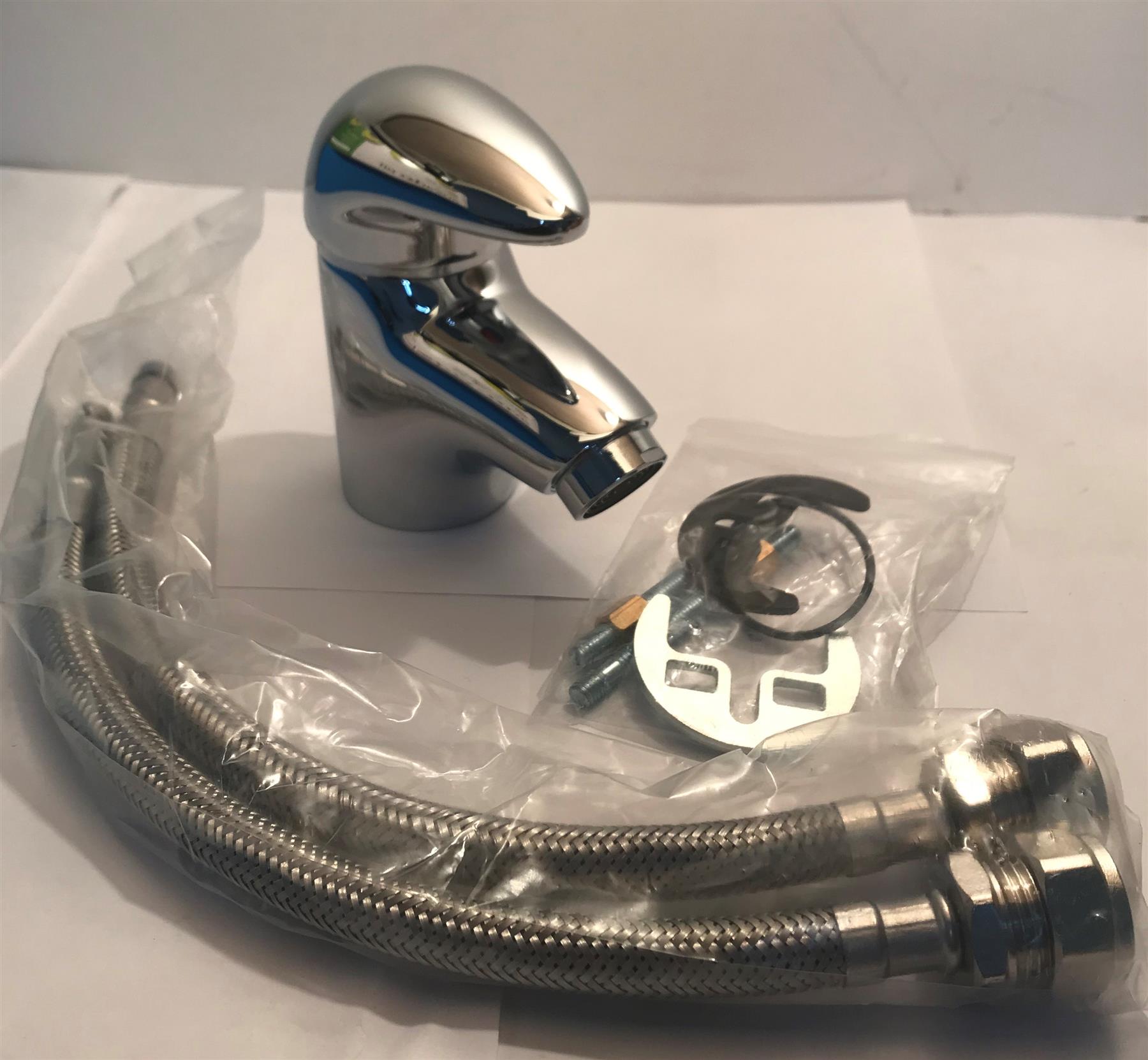 KeyPlumb Contemporary Mini Monobloc Basin Mixer AQS399N
