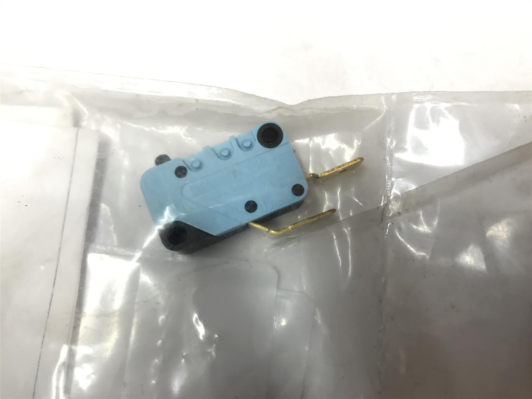 NEW GLOWWORM 0020050452 WATER PRESSURE SWITCH ASSEMBLY