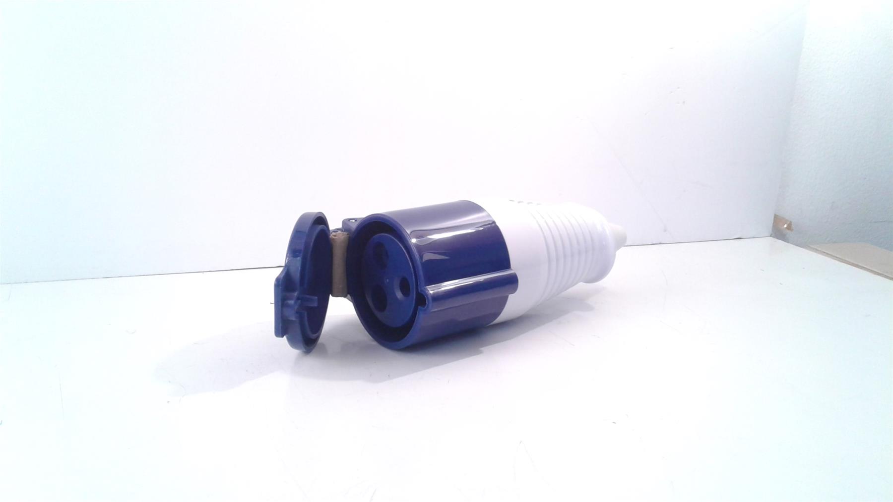 Silverline 240v 32Amp 3 Pin Socket 245112