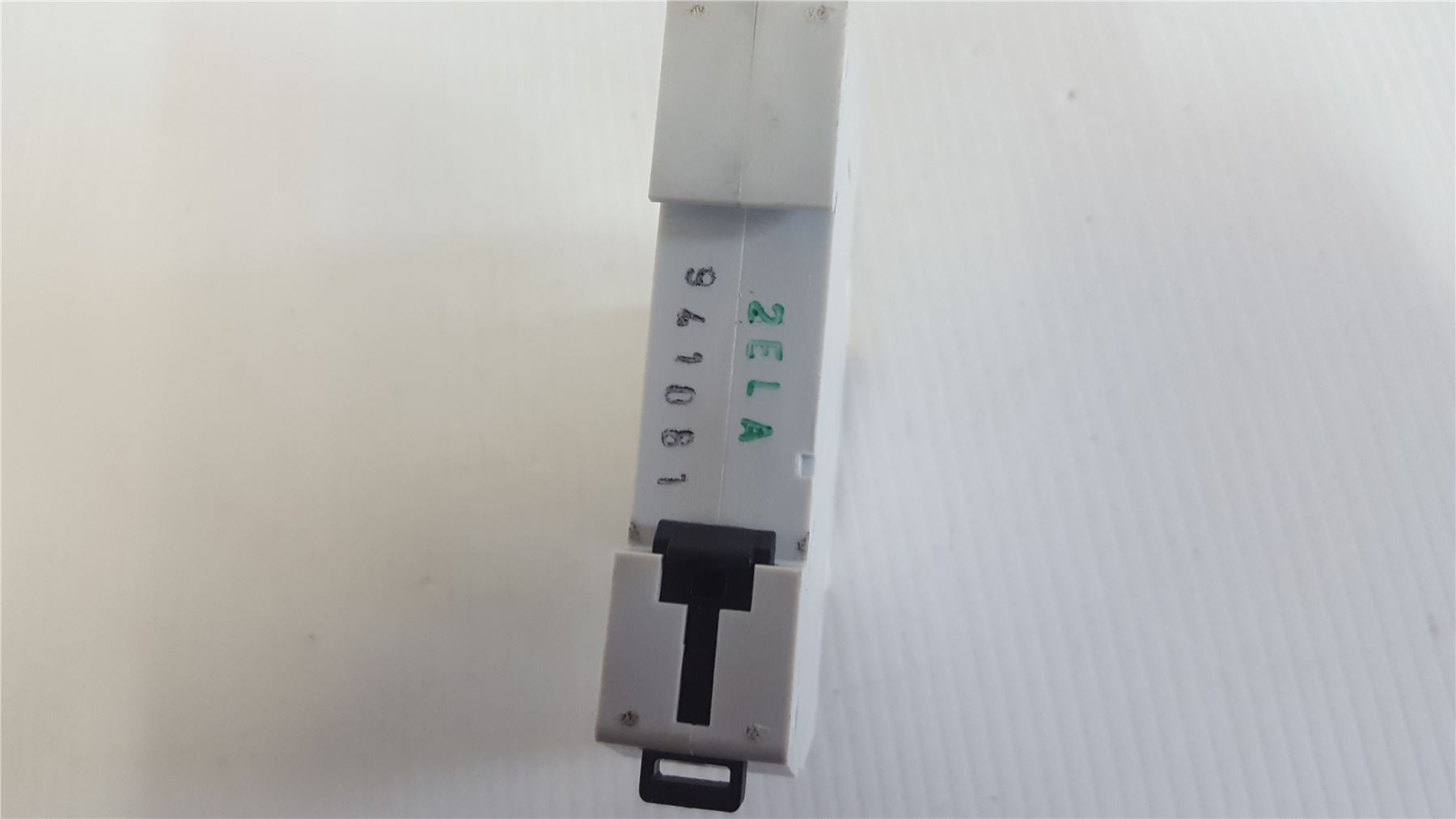 FAZ-B10 Circuit Breaker  15Q3