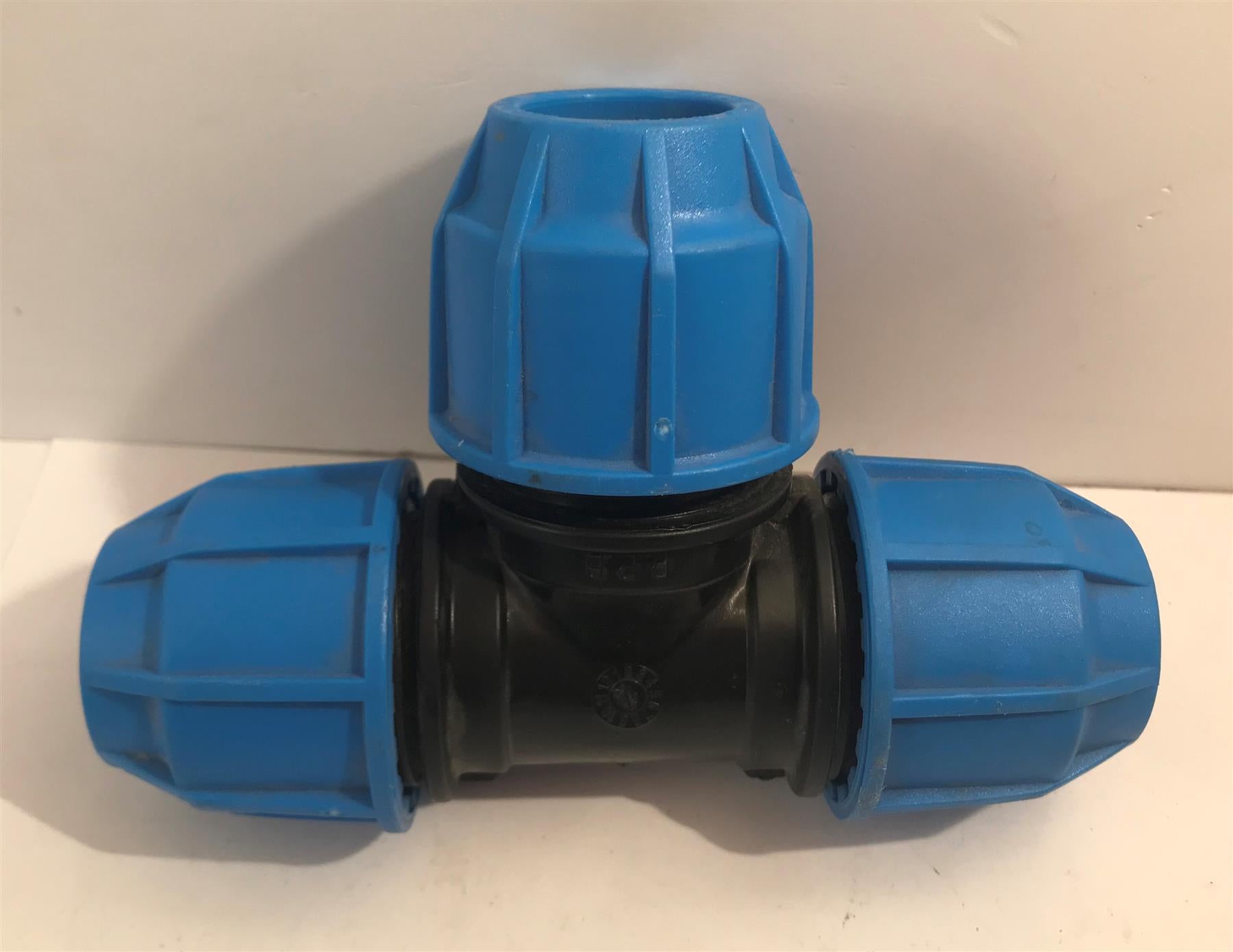 25mm 90 Degree Equal Tee  492024