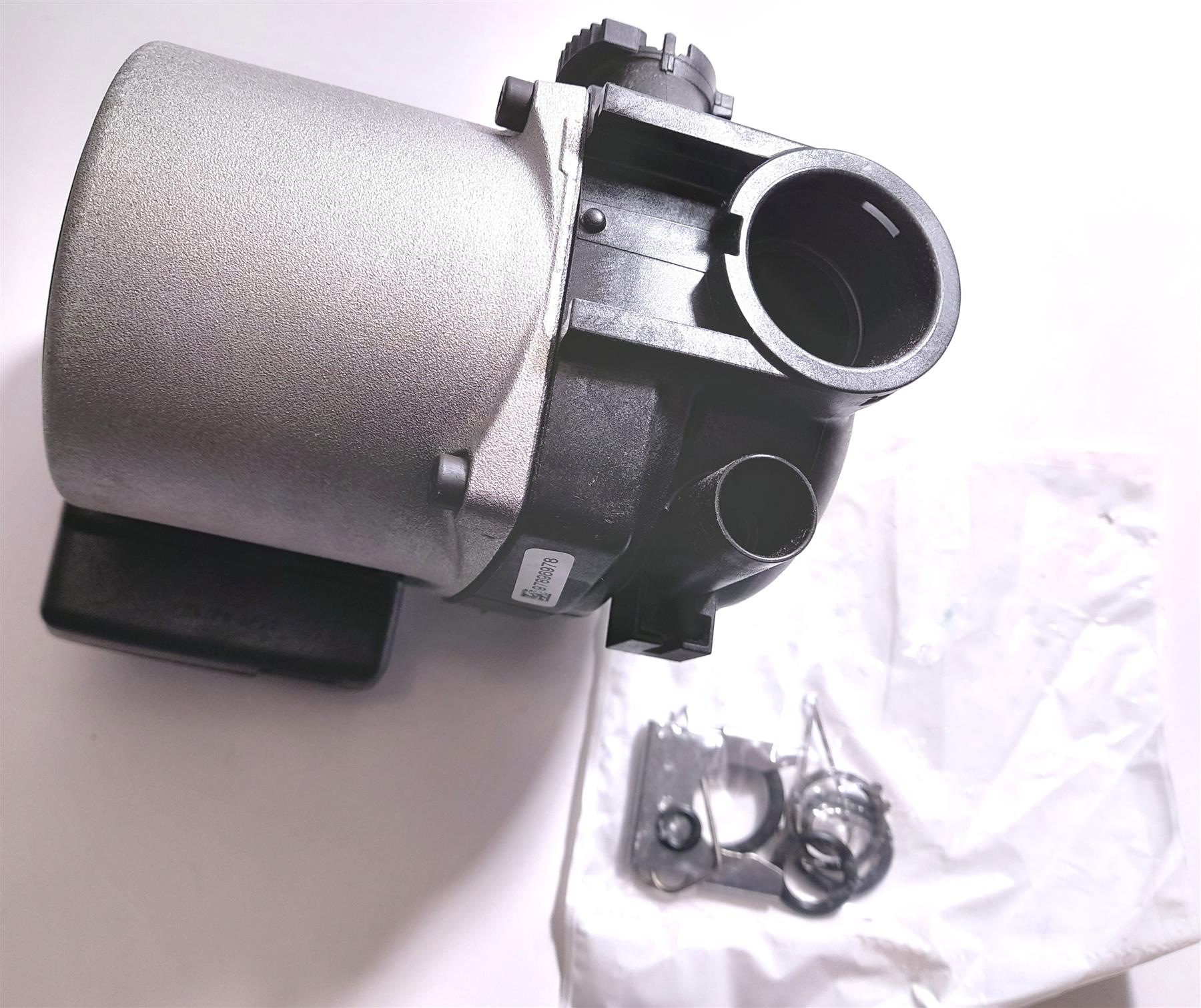 NEW WORCESTER GREENSTAR SYSTEM PUMP ASSEMBLY 8716117400