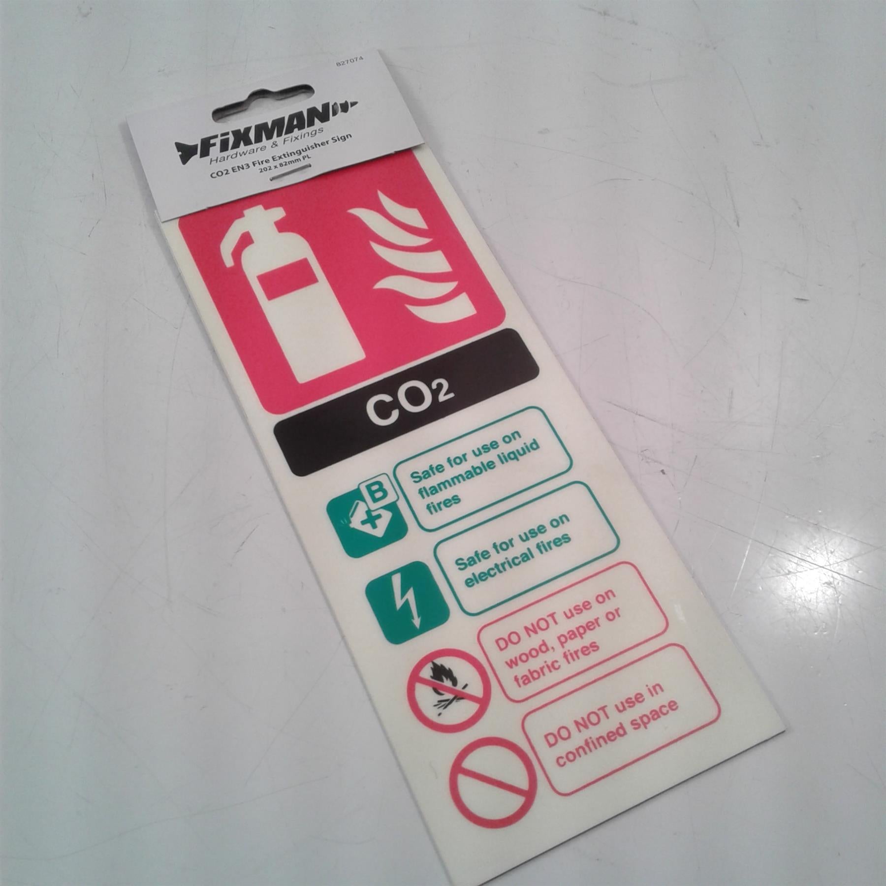 CO2 EN3 Glow in the Dark Fire Extinguisher Sign 202 x 82mm Rigid