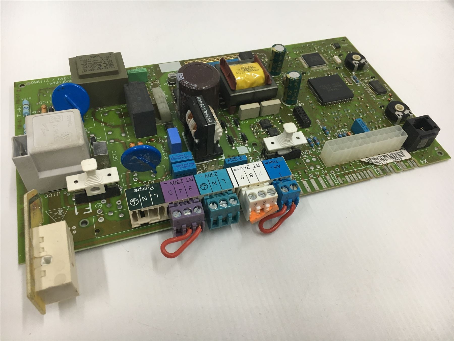 VAILLANT ECOMAX VUW 824 824/2 828 828/2 835 E 1 relay 734678  PCB 130826 12m war