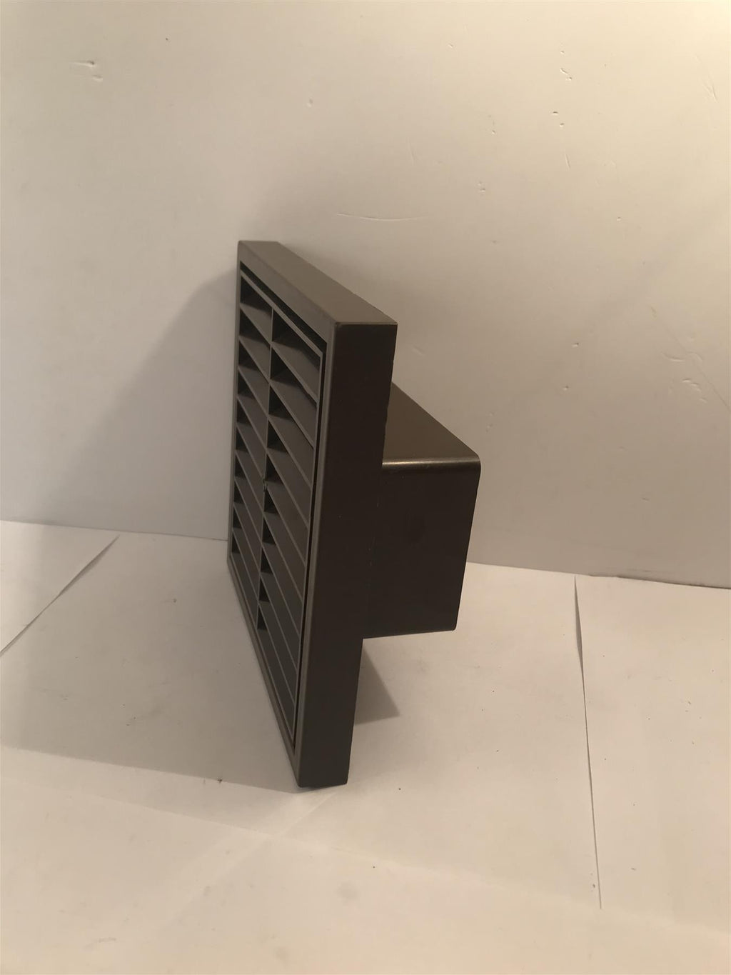 Brown Vent Grille 140mm External,  115mm x 60mm Rectangular Rear Spigot