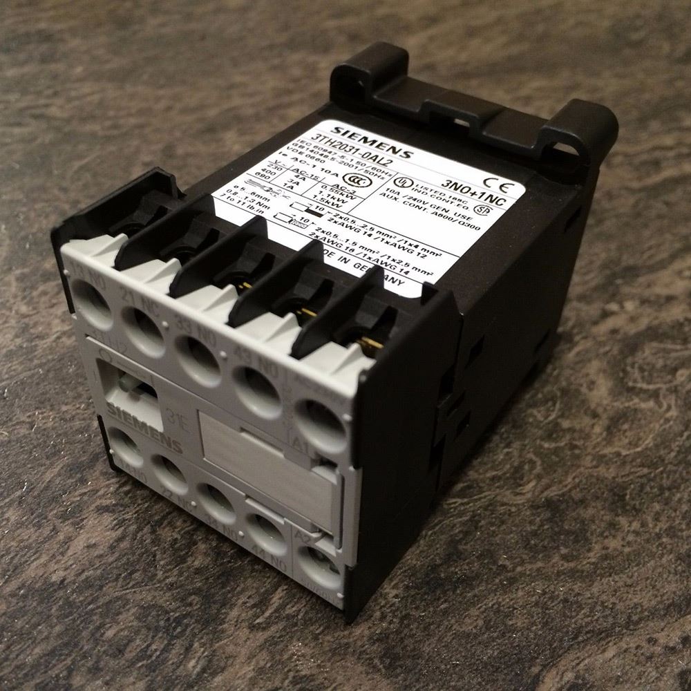 NEW SIEMENS CONTACTOR 3TH20 31-OAL2 3TH2031-OAL2
