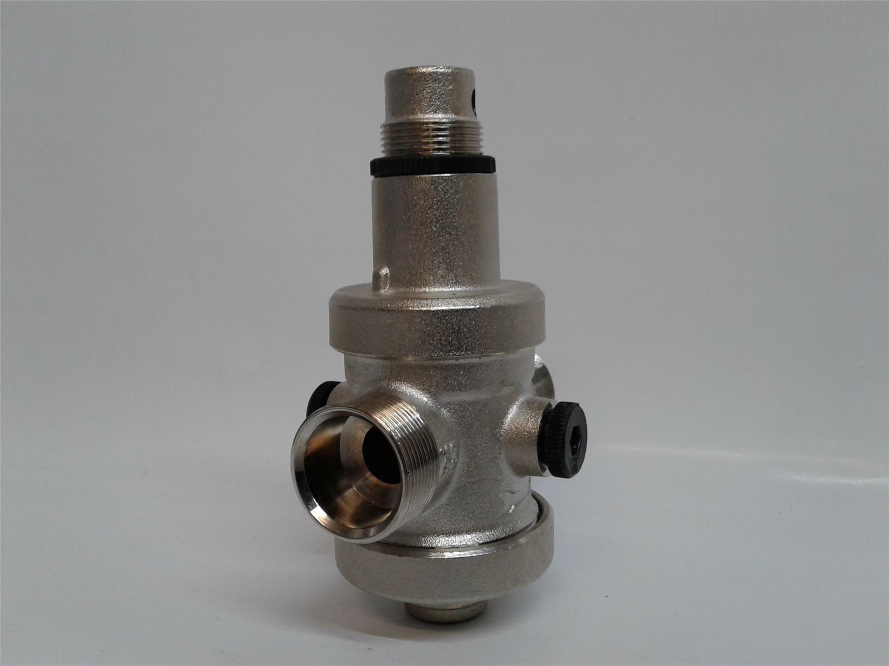 NEW PRESSURE REDUCING FEMALE CONNECTION MAX 15 BAR  ART NO. 9013 NICHEL
