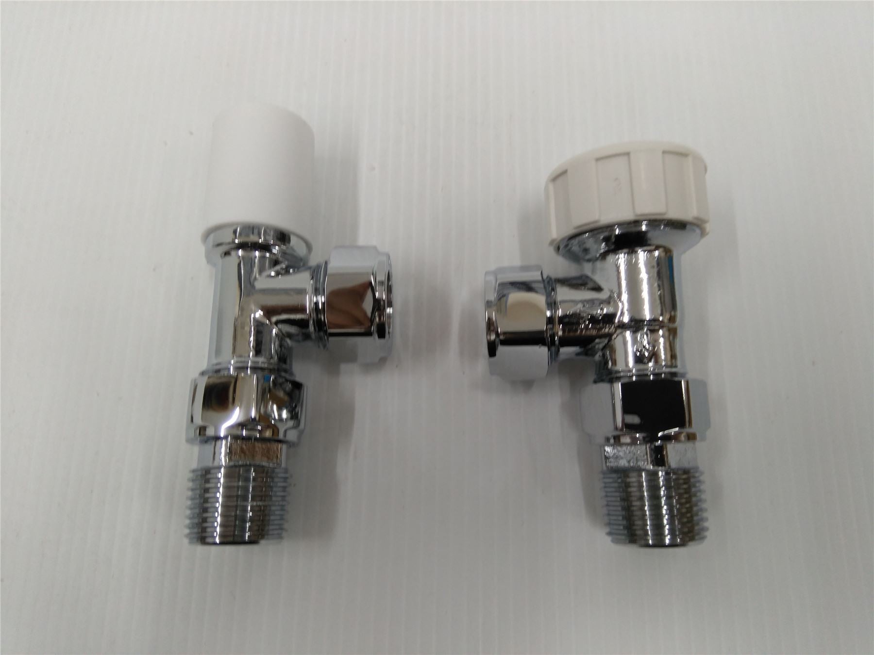 NEW AUMIX 15mm ANGLE TRV+ LOCKSHIELD VALVE TRV02AG