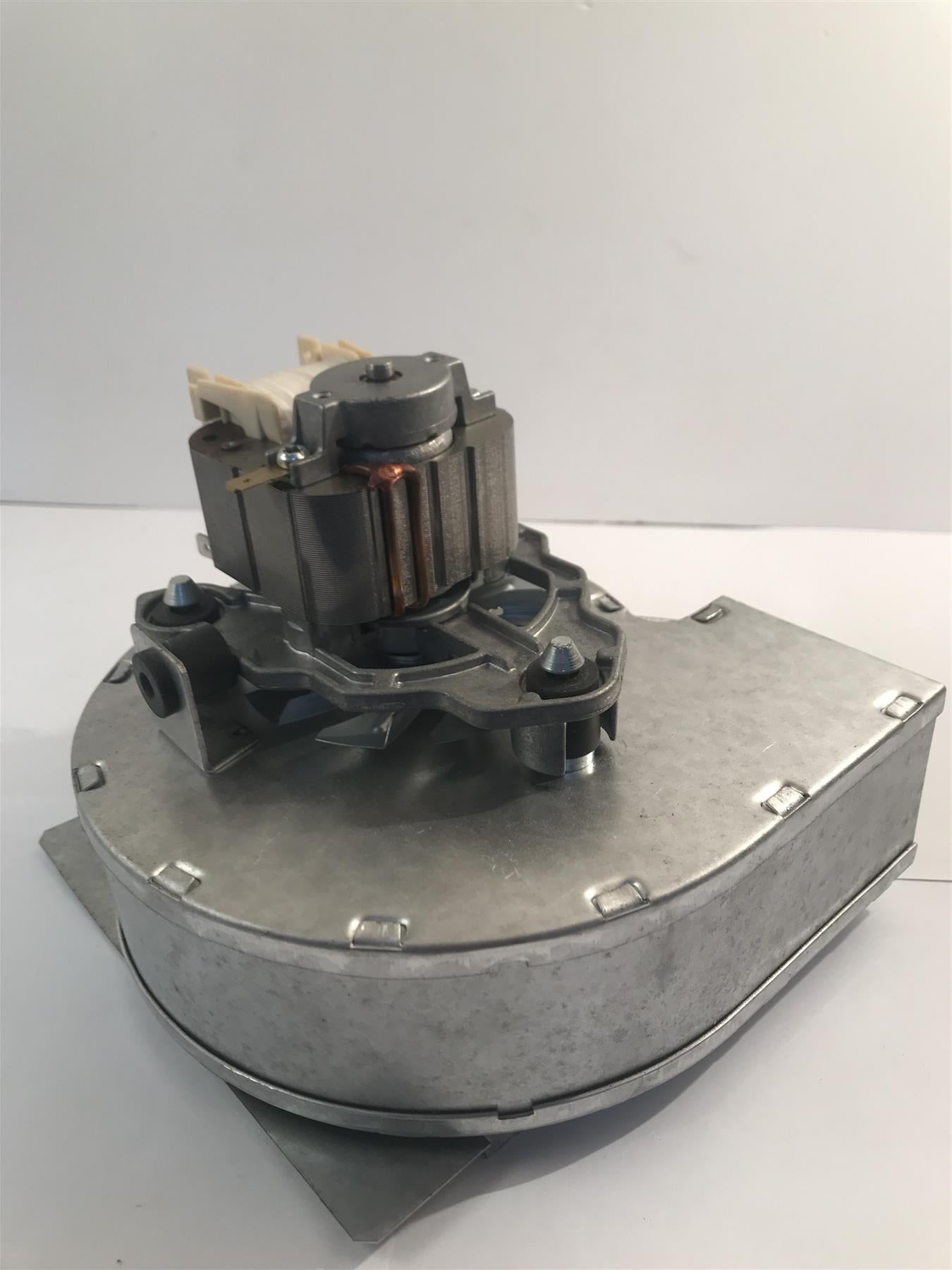 New Vaillant  190162  Turbomax Fan  VUW.242.282.E