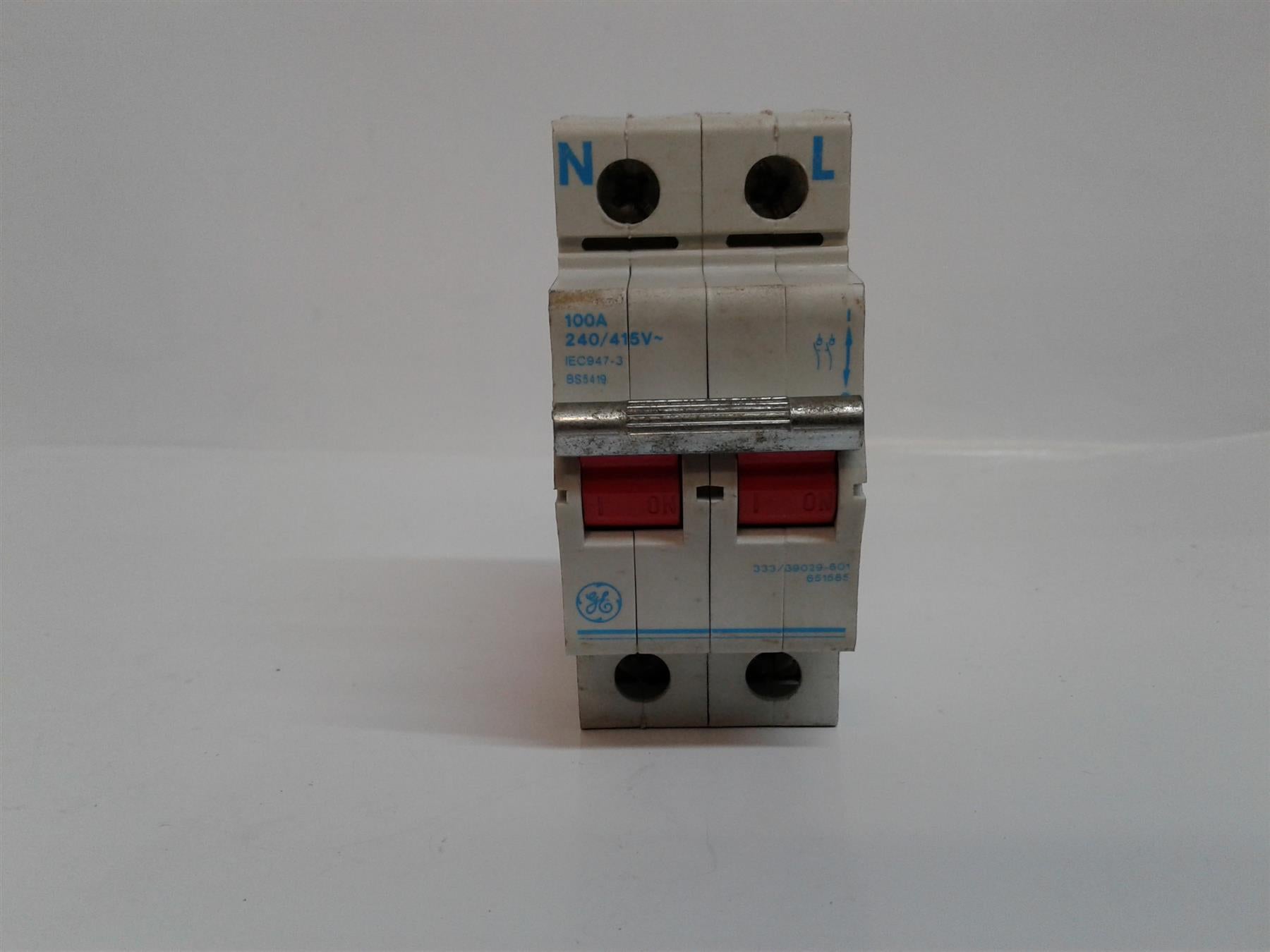 General Electric 333/39029-601 100Amp Main Switch 651585