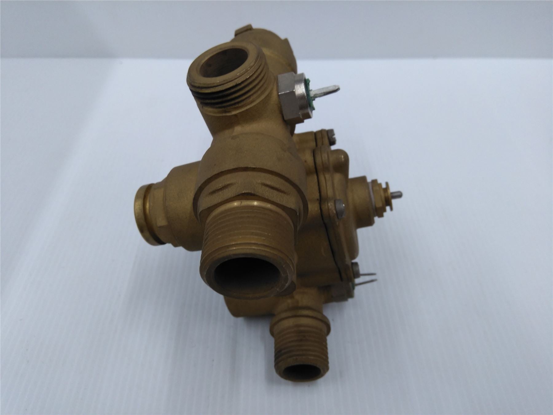 Baxi performa and combi instant 3 Way Diverter Valve GC 4707509