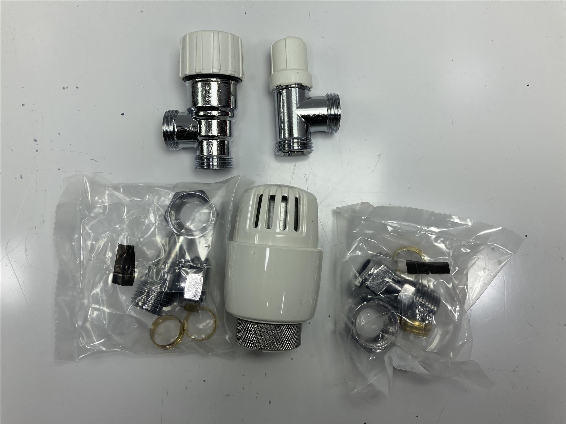 Plumb Right 15mm ANGLED Trv Locksheild Thermostatic Radiator valve TP15PACKA