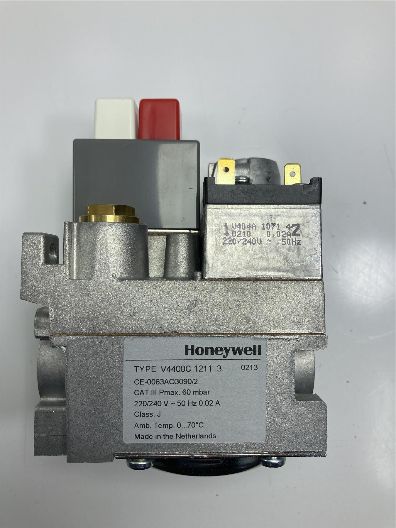 HONEYWELL RED & WHITE BUTTON 240V BOILER GAS VALVE V4400C new