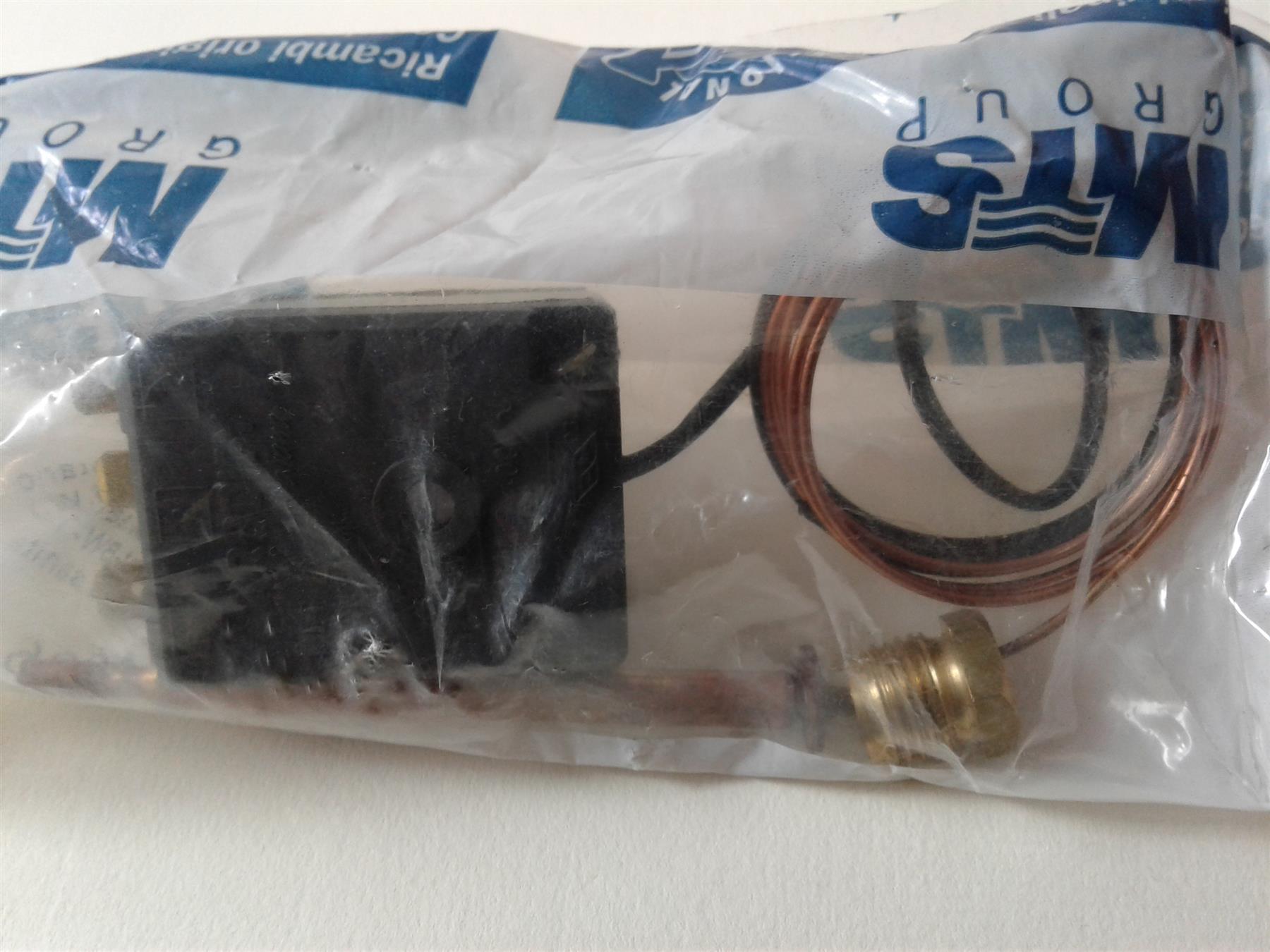 NEW ARISTON Chaffoteaux BOILER THERMOSTAT DHW 564885