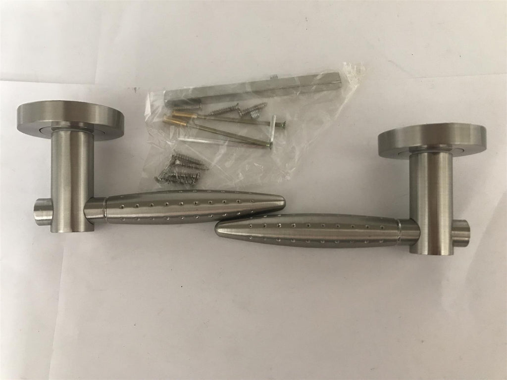 Buckingham Supreme Lever on Rose Satin Nickel 30016