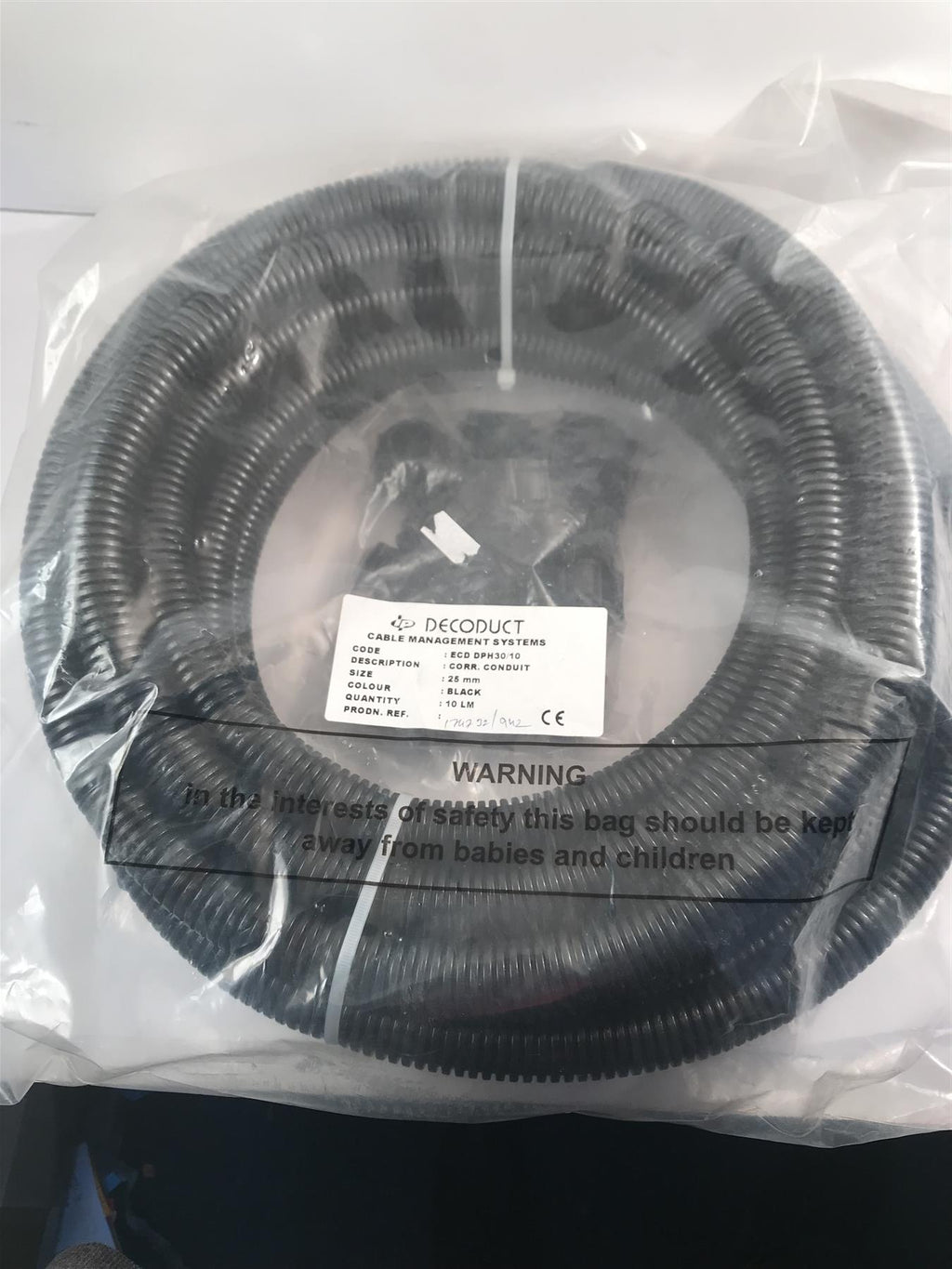 25mm x 10m Black Conduit Contractor Pack (10 x Conduit Quick Clips)