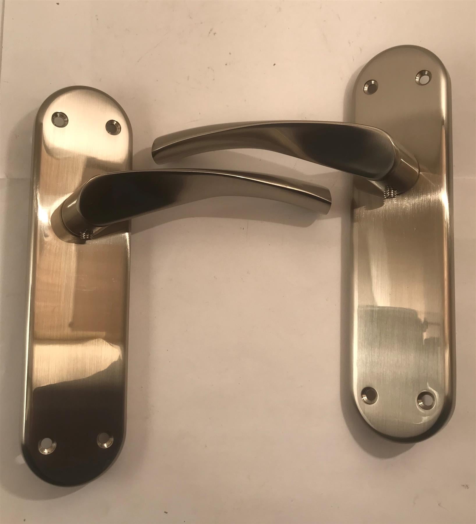 Fortessa FLATVER-SN Verto Latch on Backplate (no keyhole) Satin Nickel
