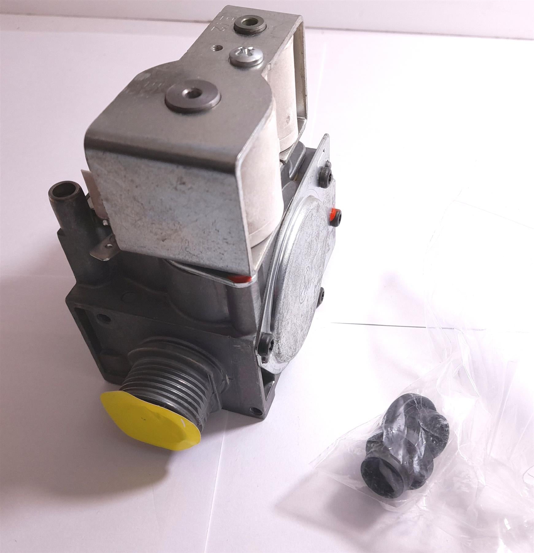 WORCESTER GREENSTAR 28 32 36 CDi COMPACT BOILER GAS VALVE 871860004A0