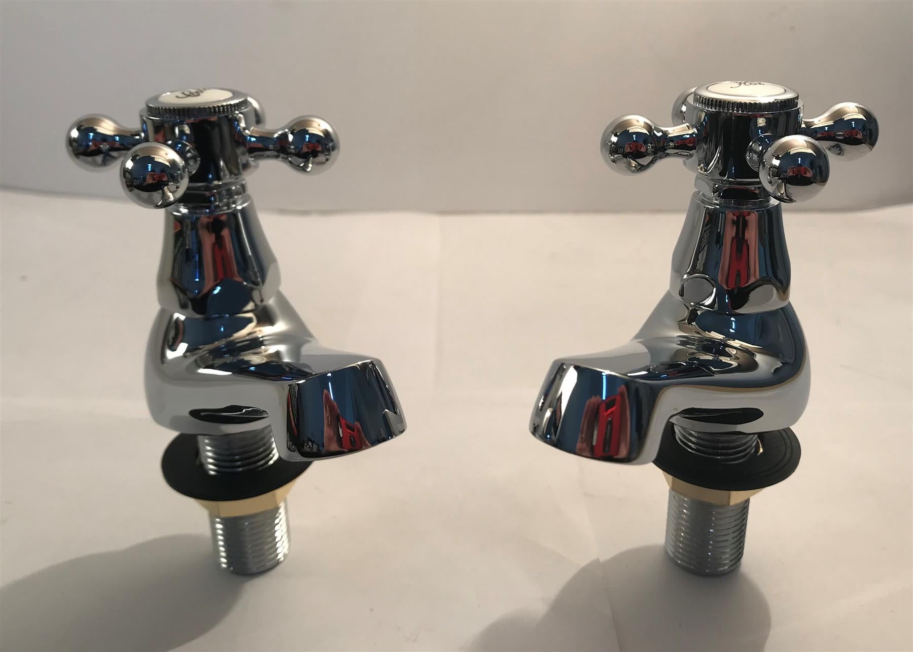 Iflo Traditional Tatton Basin Taps  604604