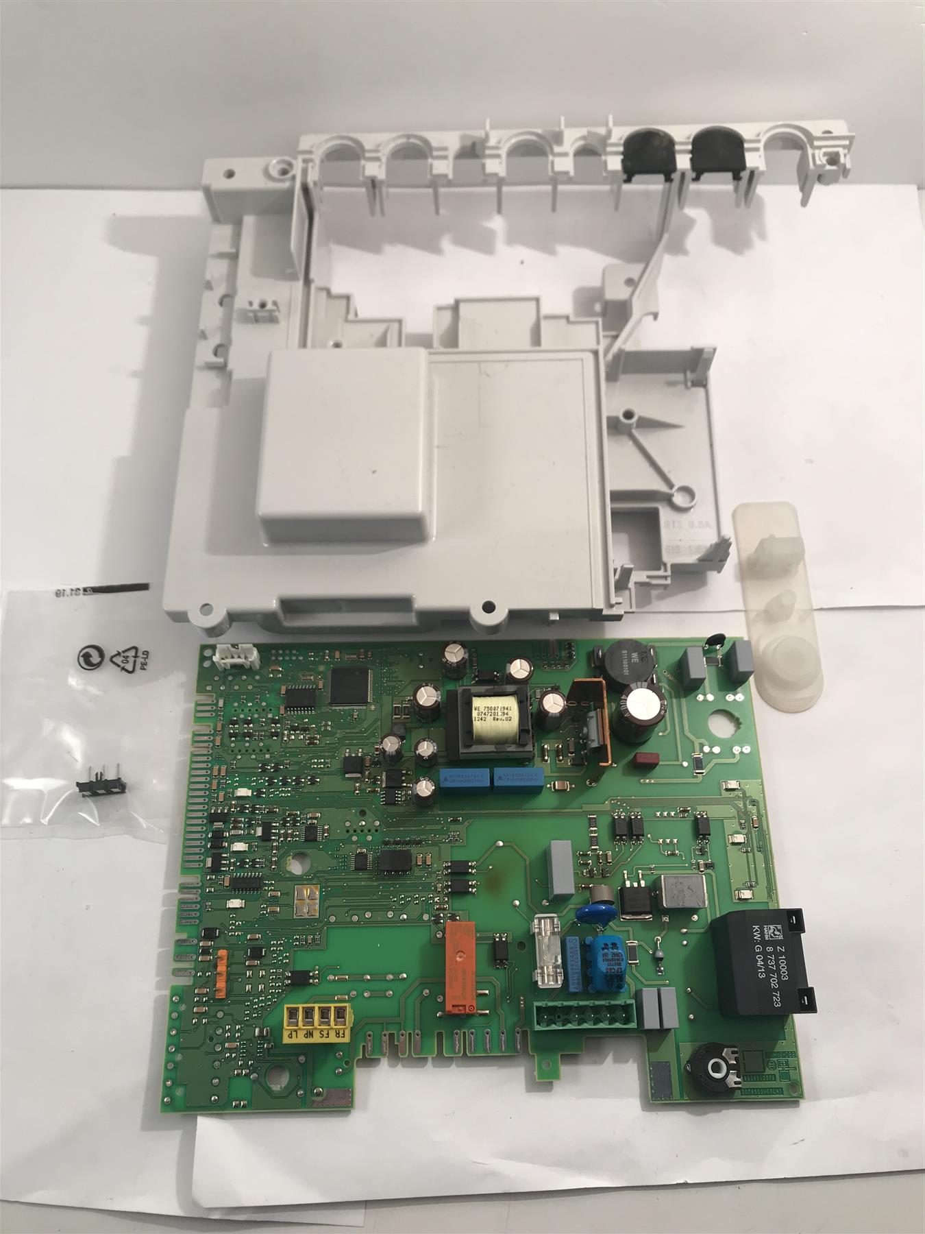 New Genuine Worcester Bosch Greenstar PCB 8748300921