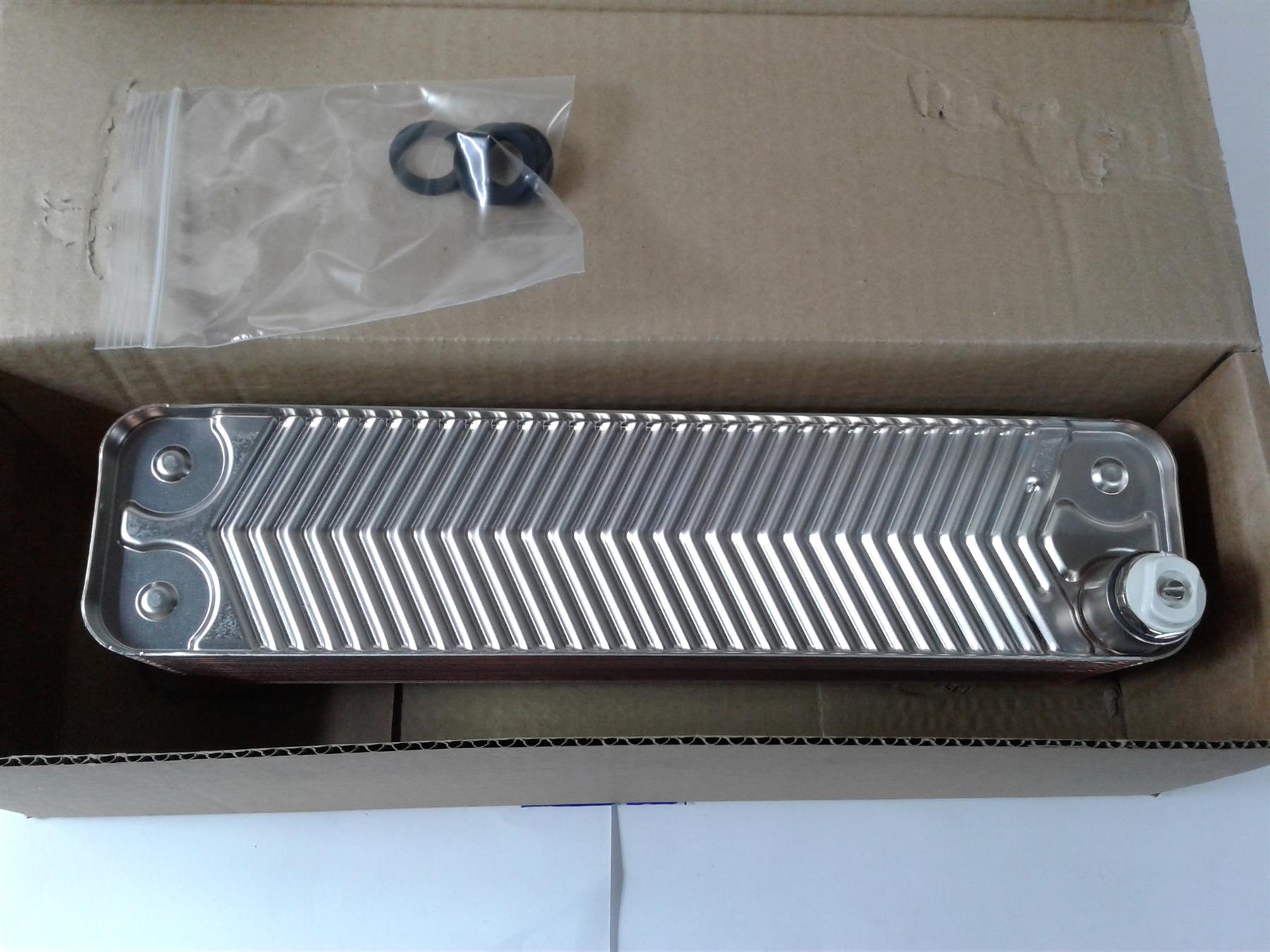 NEW WORCESTER 8736500012 PLATE HEAT EXCHANGER FOR DOMESTIC HOT WATER