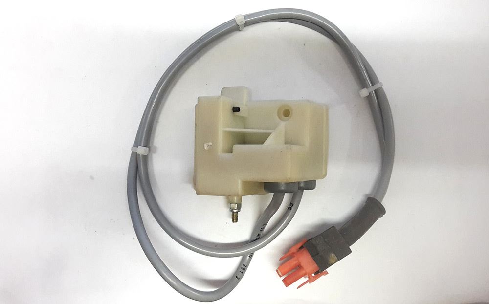 NEW ALPHA MICROSWITCH ASSEMBLY 5617081 6.5617081