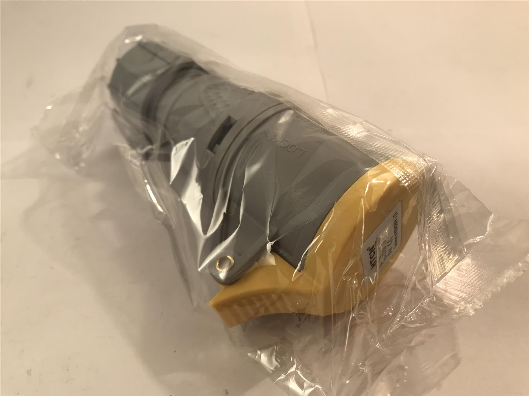 HTCN 16A 110V Yellow 3 Pin Female Industrial Plug Socket IP44